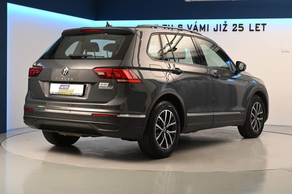 Volkswagen Tiguan, 2.0 DSG LED ACC Kamera Tažné T - fotka 5