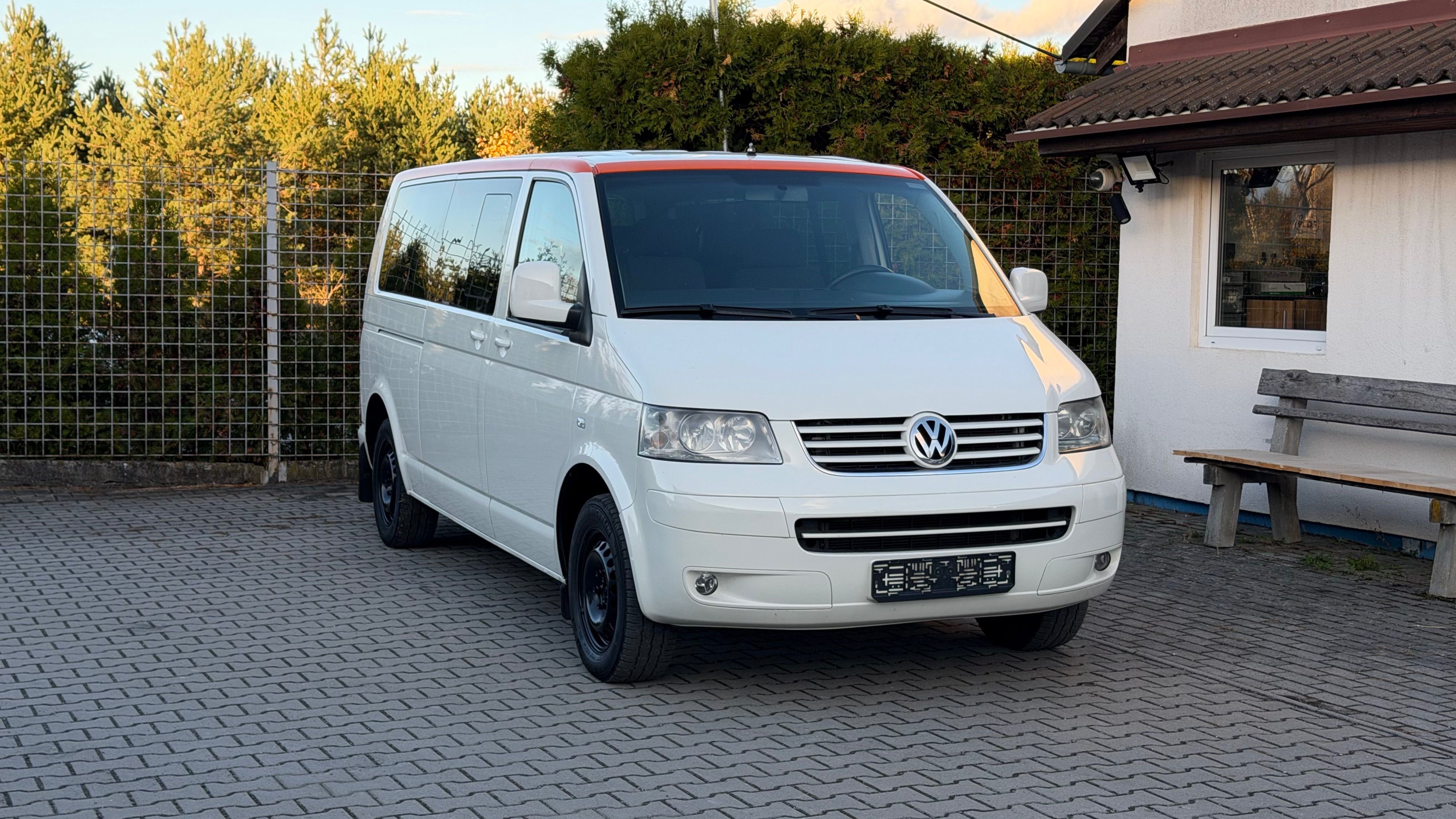Volkswagen Caravelle, 2.5TDI 96 KW 9mist - fotka 4