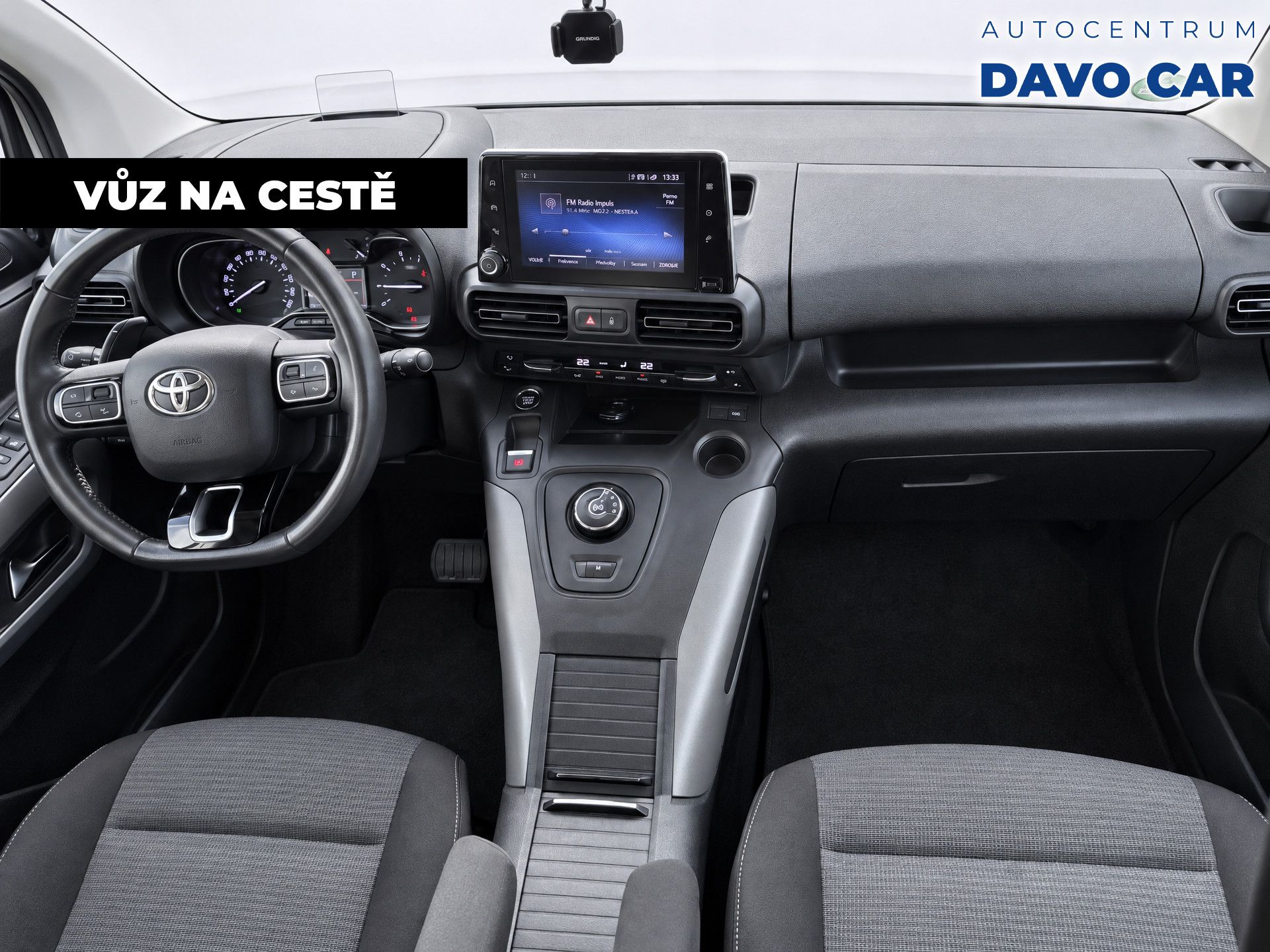 Toyota Proace City Verso, 1,2 T 130k Aut. L2 Family DPH - fotka 3