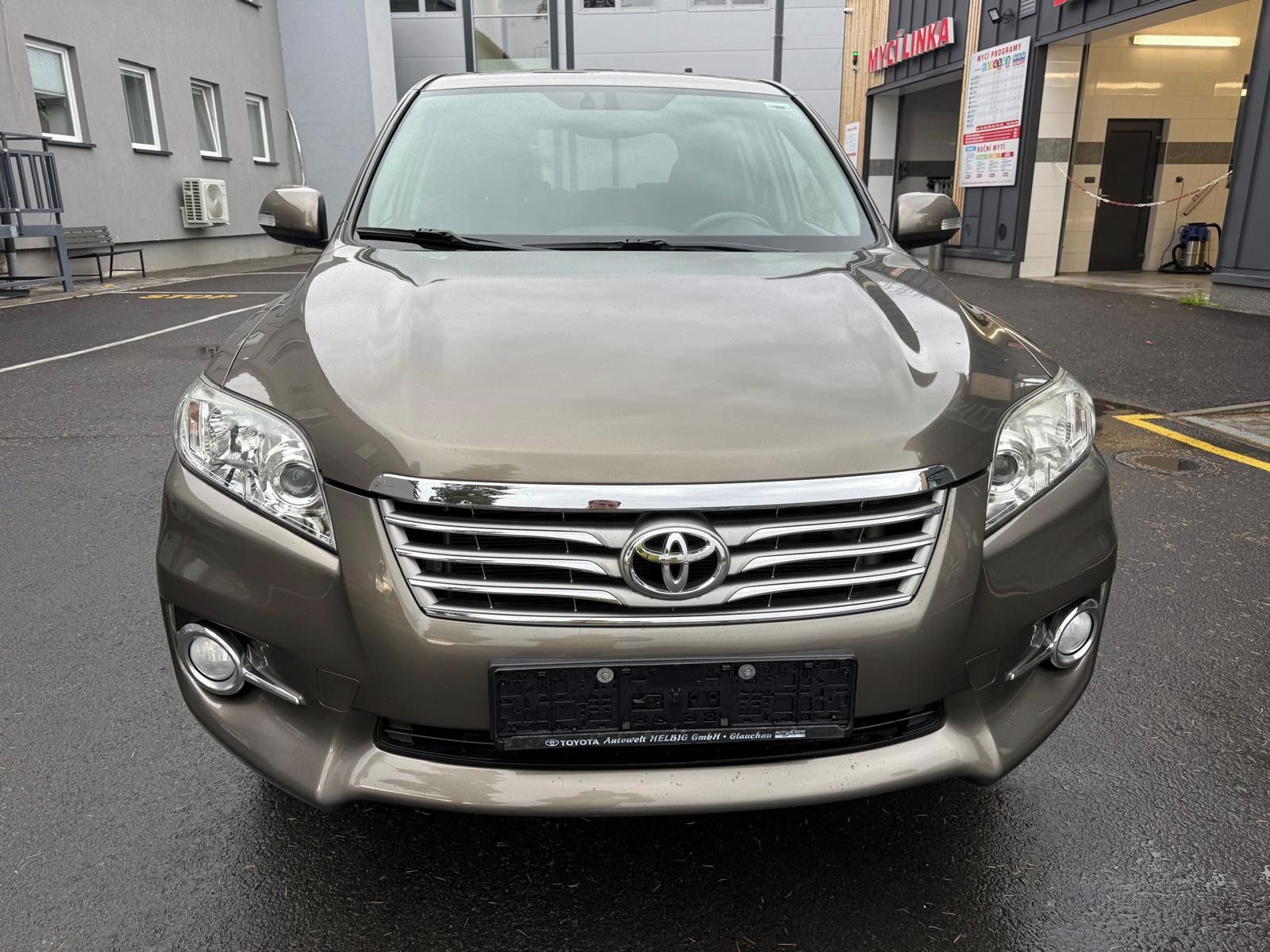 Toyota Rav4, 2.0i 116kw 4x4 man.jen 89tkm - fotka 4