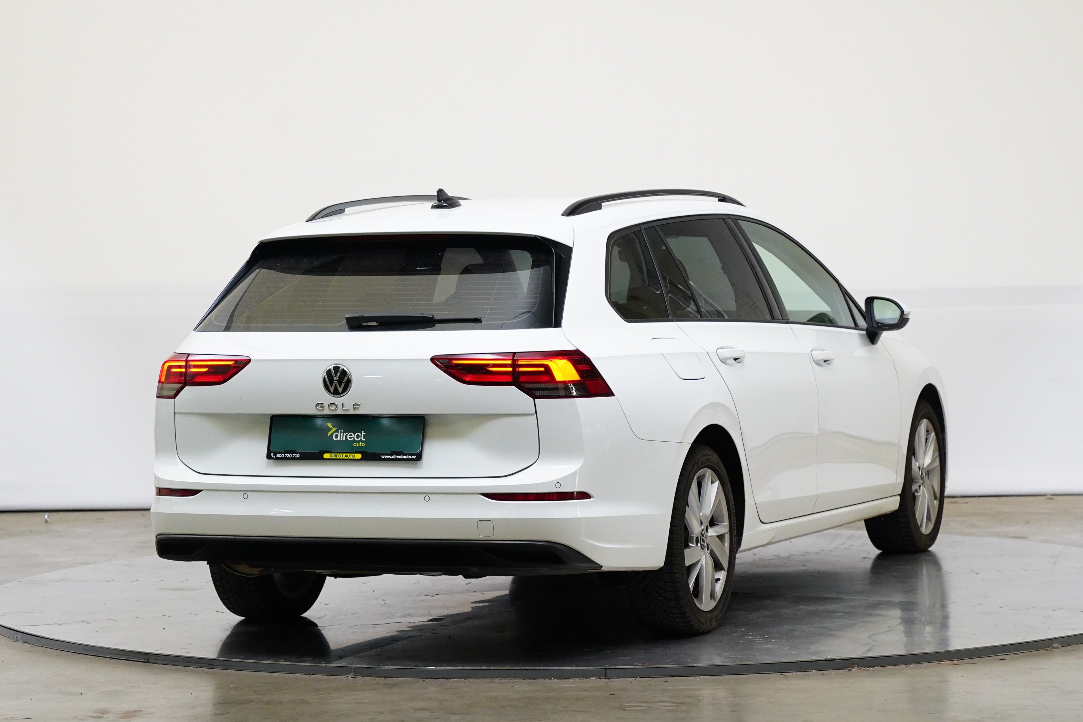 Volkswagen Golf, 1.5 TSI 110 kW Life - fotka 2