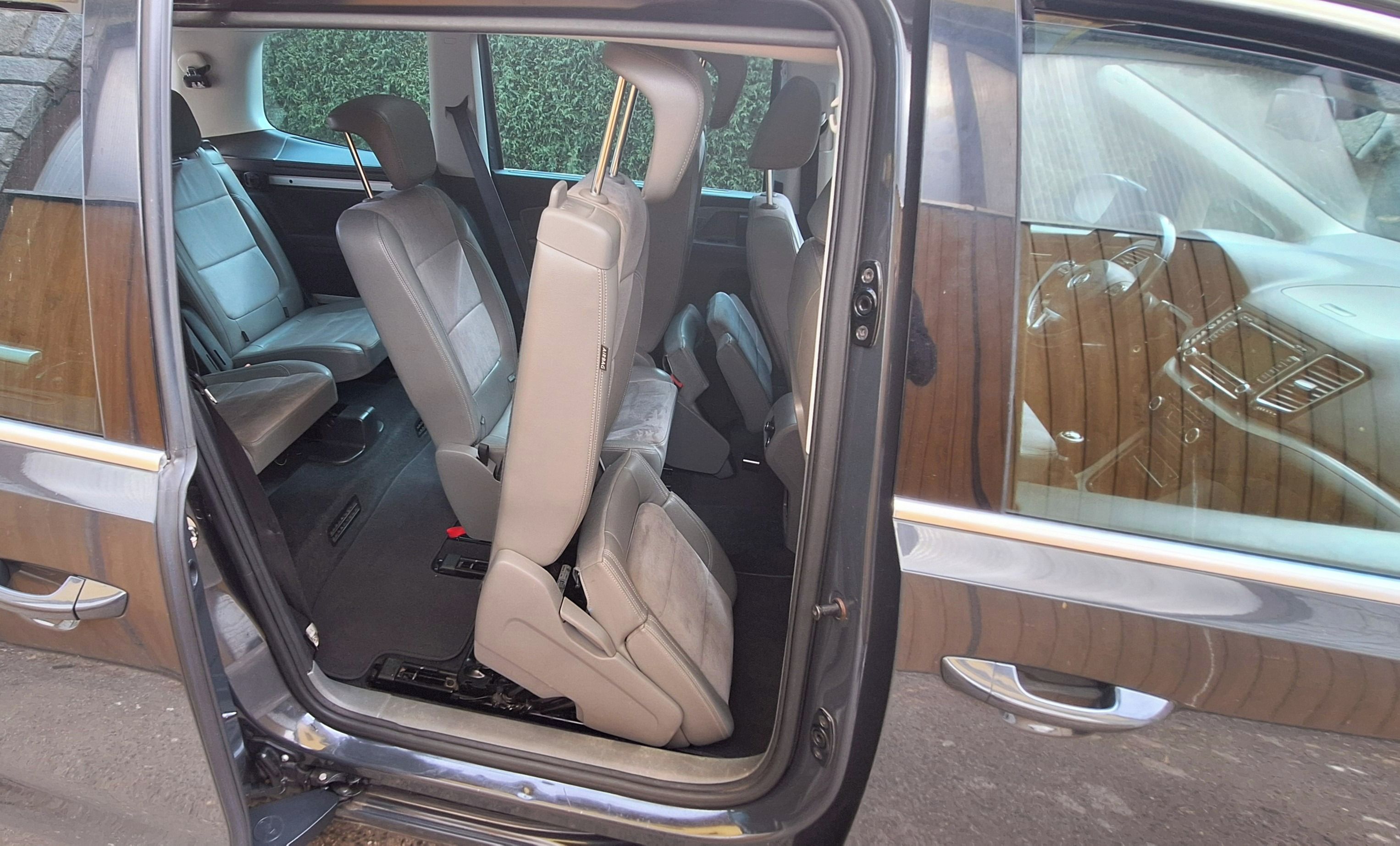 Volkswagen Sharan, 2.0TDI,125 kW, 7 míst - fotka 2