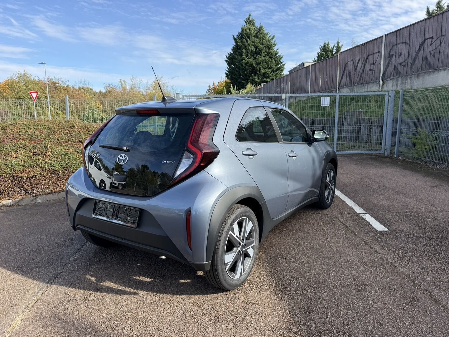 Toyota Aygo, 1.5. Hybrid Active - akční - fotka 4
