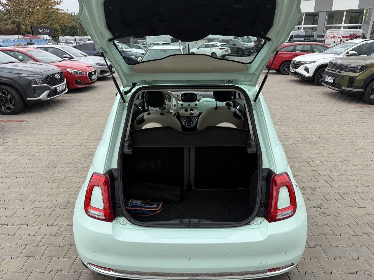 Fiat 500, 1,2 69k Lounge - automat - fotka 5