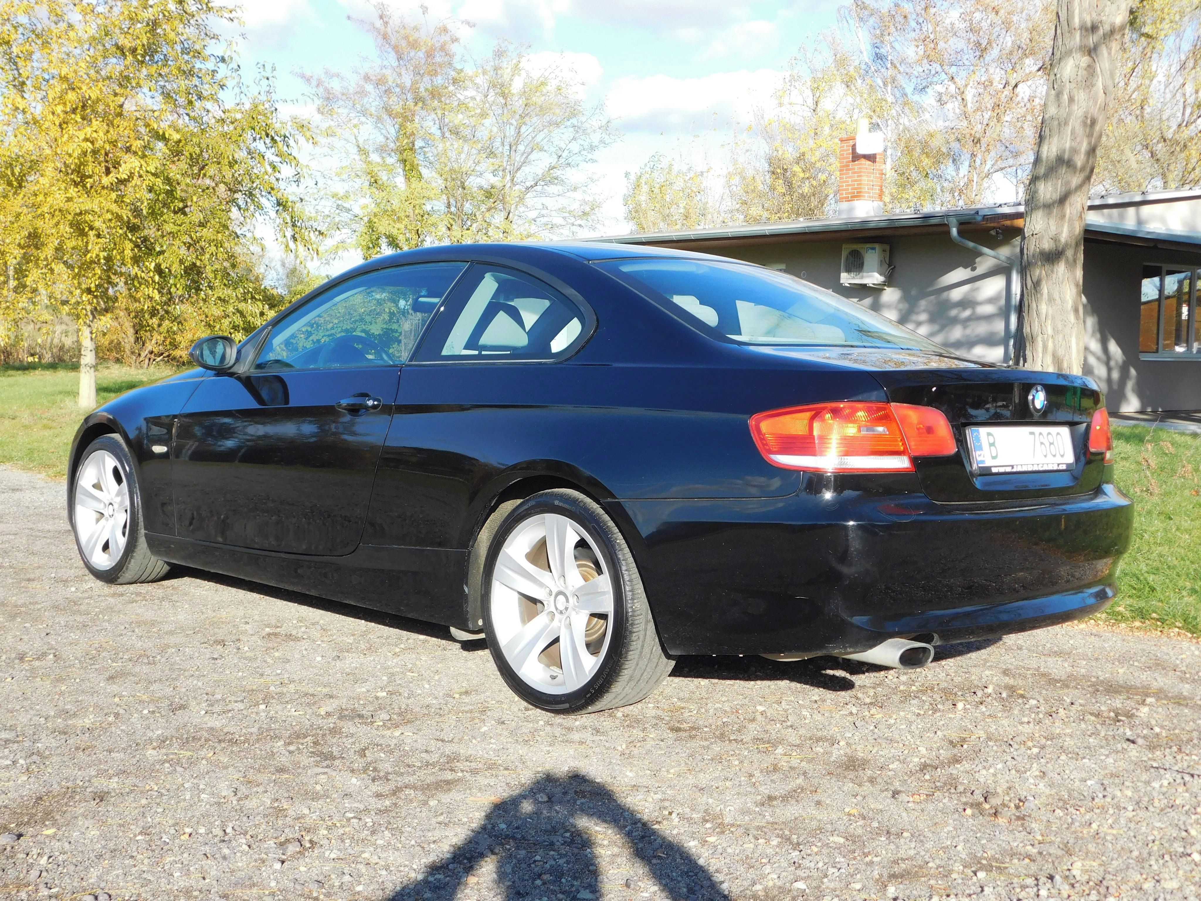 BMW Řada 3, e92,,výkon 125 KW,,MANUÁL - fotka 3