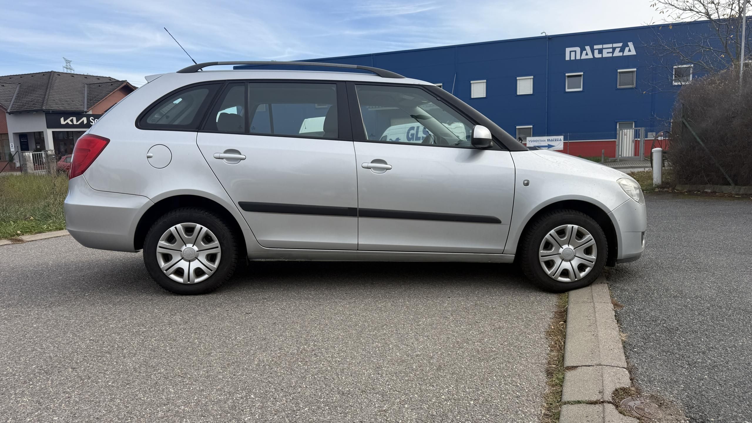 Škoda Fabia, 1.4 16V 63KW 115 TIS KM KLIMA - fotka 6