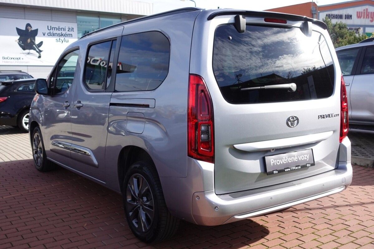 Toyota Proace City Verso, 1,5D-4D 96kW VIP Long VIP 7mís - fotka 6