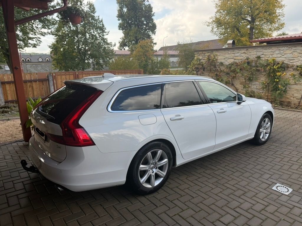 Volvo V90, D4, 2018 - fotka 3