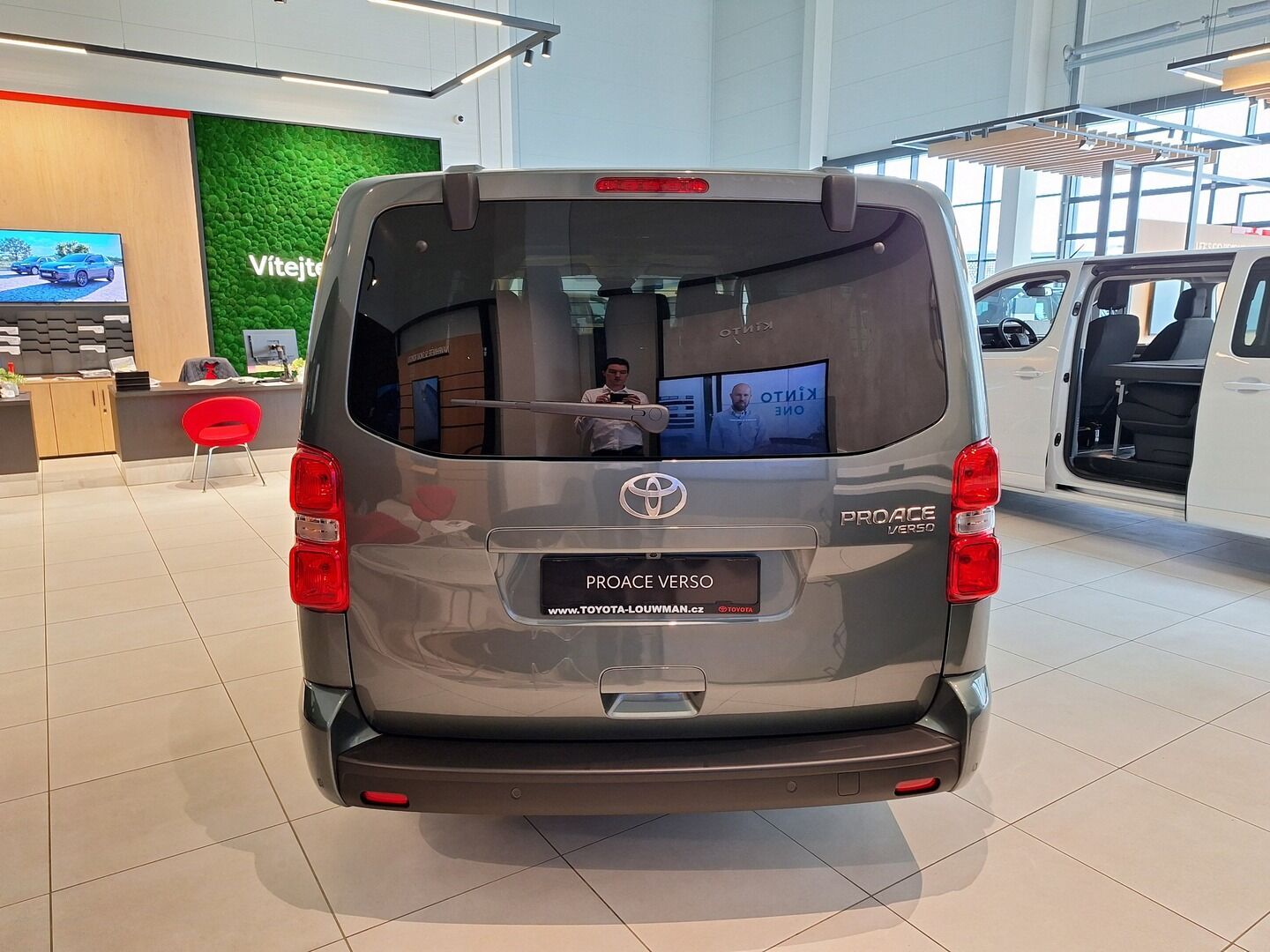 Toyota Proace Verso, L2 VIP 7S 180hp 8AT - fotka 6