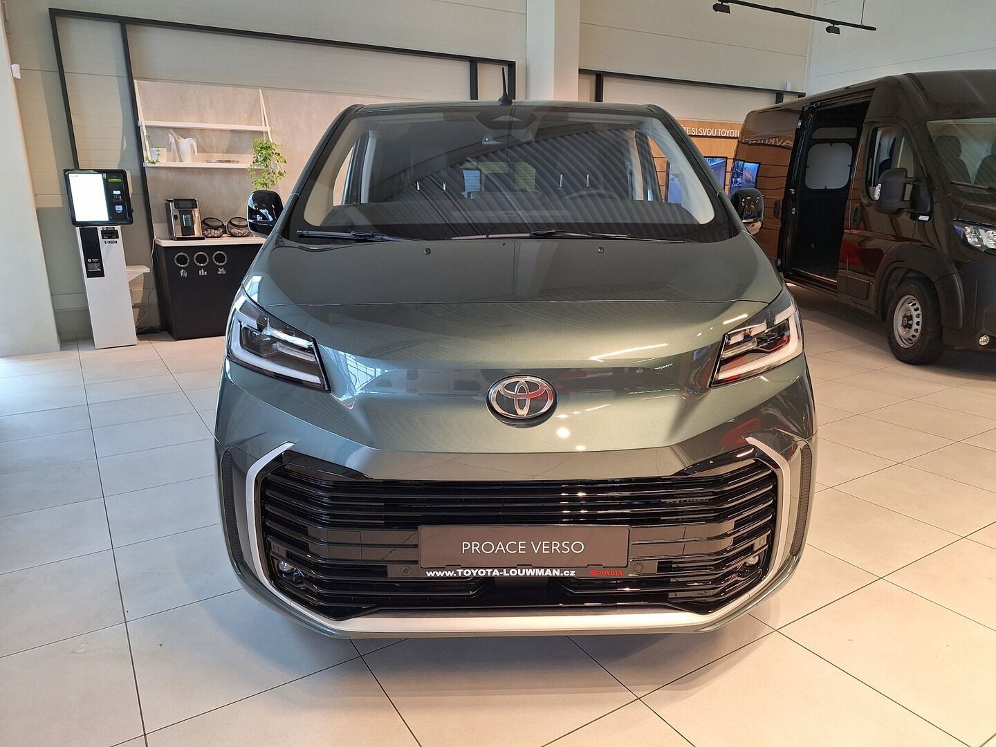 Toyota Proace Verso, L2 VIP 7S 180hp 8AT - fotka 2