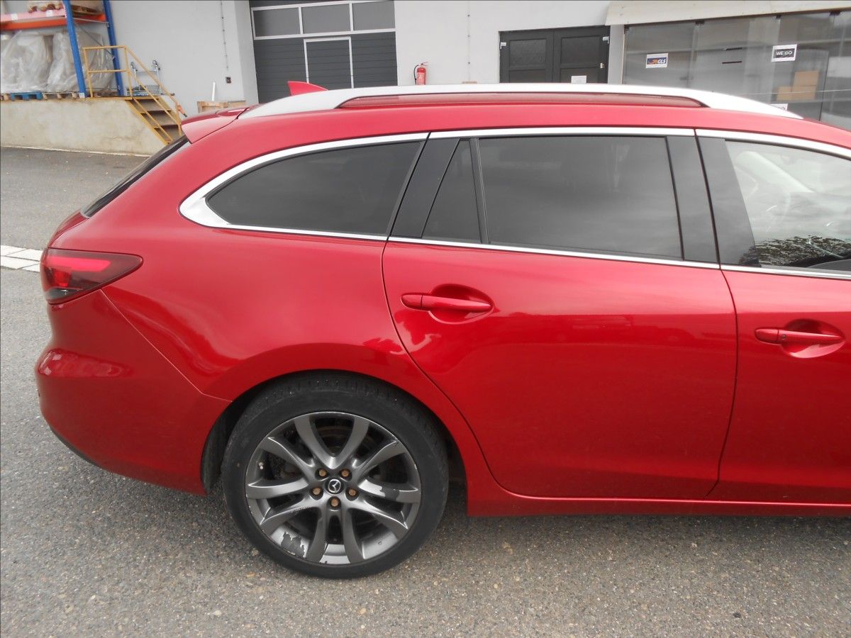 Mazda 6, 2,2 L Skyactive 129Kw AWD - fotka 5