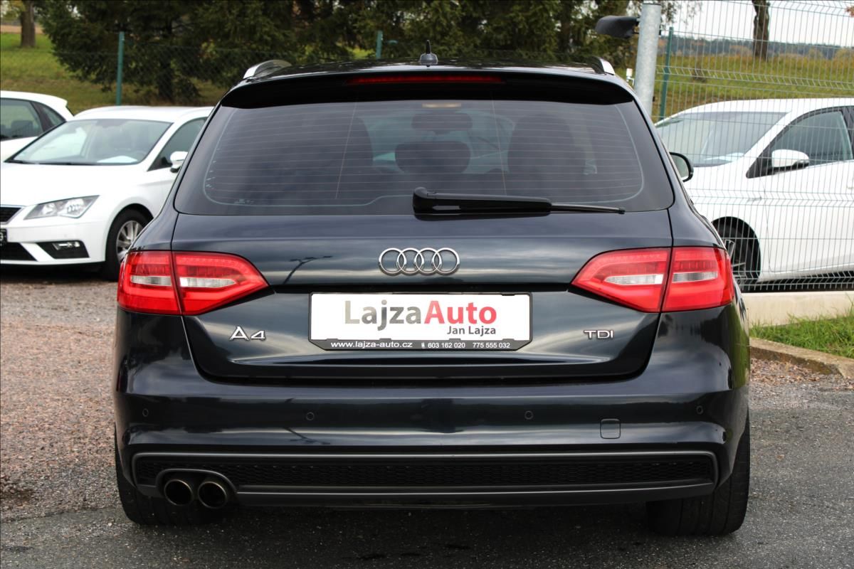 Audi A4, 2,0 TDi 110kW S line, ACC, MMI - fotka 5