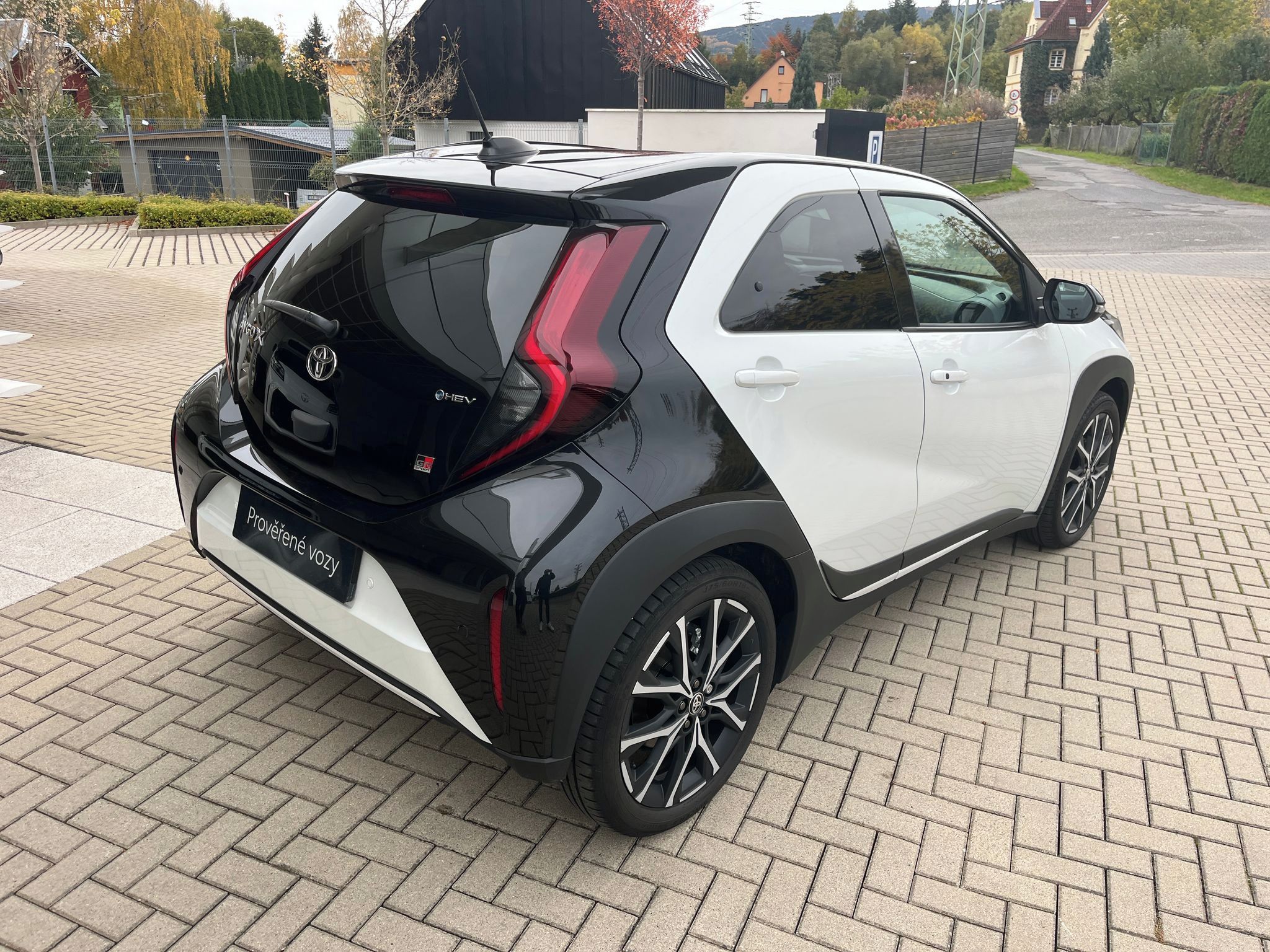Toyota Aygo, 1.5 Hybrid e-CVT GR Sport - fotka 6