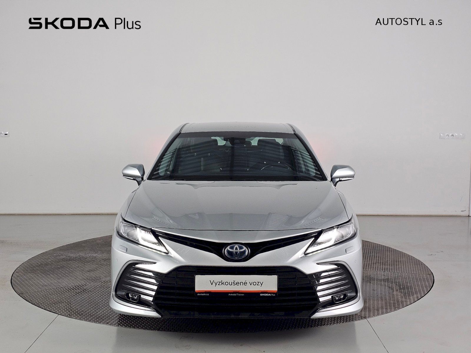 Toyota Camry, 2.5HEV 218k PRESTIGE - fotka 4
