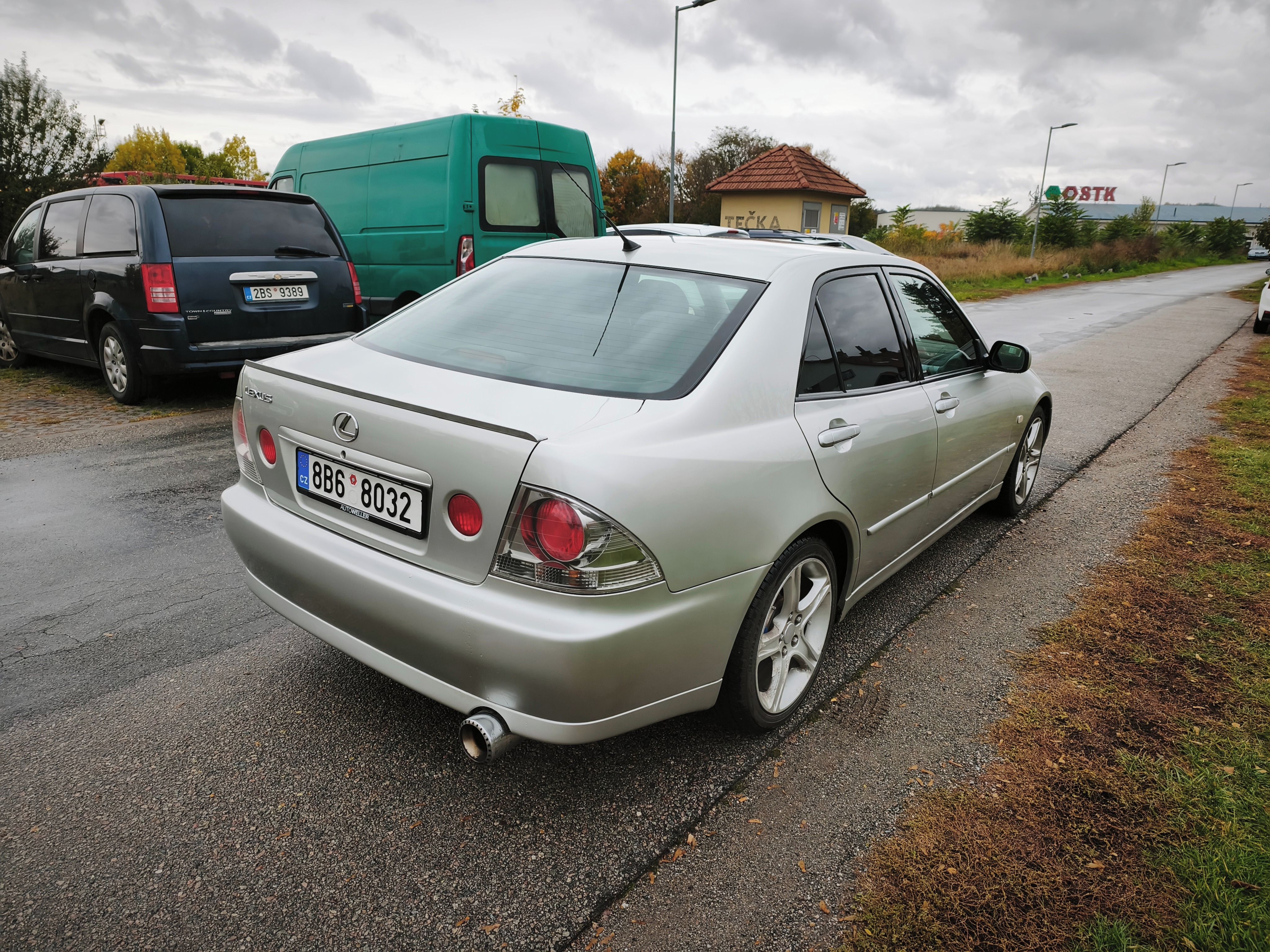 Lexus IS, 200 - 114 kW-najeto 135000 km - fotka 6