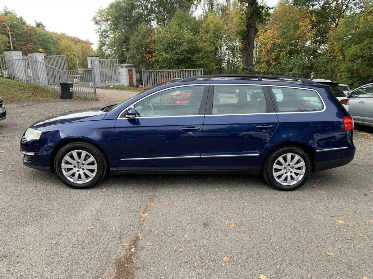 Volkswagen Passat, 2,0 TDI DSG - fotka 5