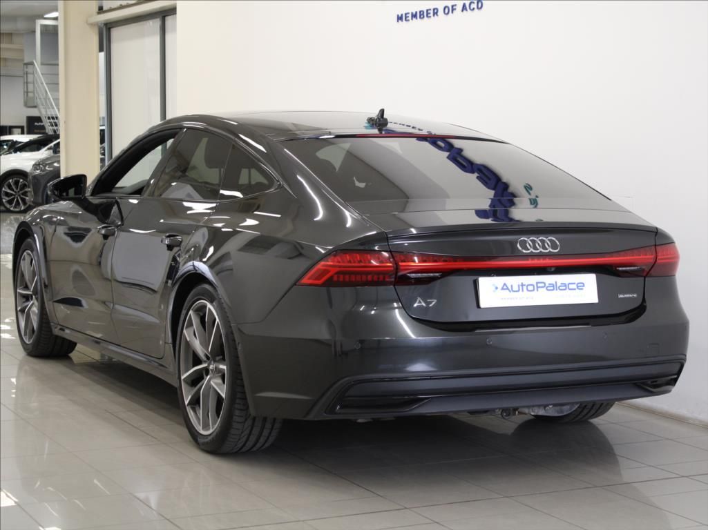 Audi A7, 3,0 50TDi S-line Pano.B&O.Pamě - fotka 3
