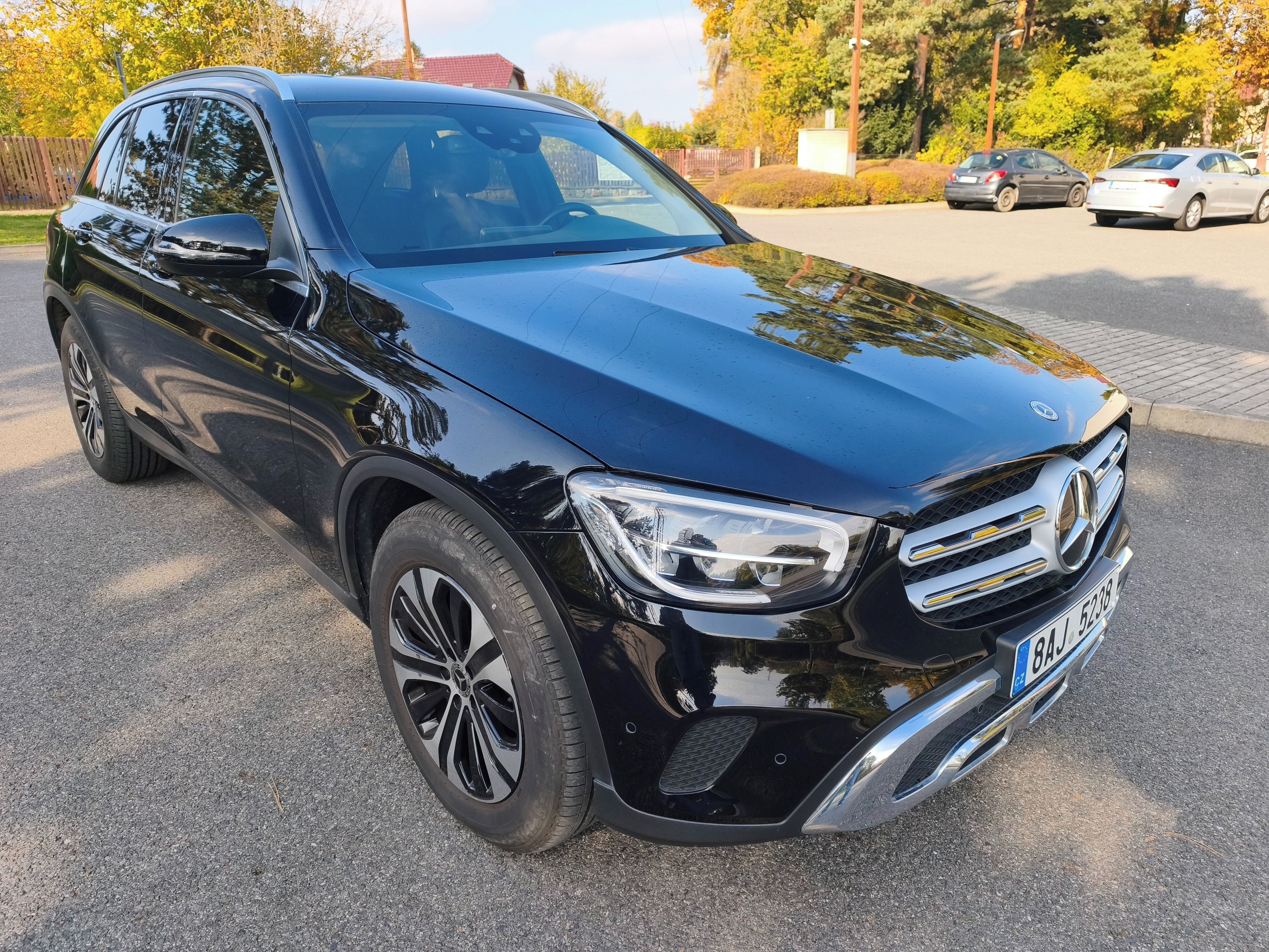 Mercedes-Benz GLC, 200d 4MATIC Č.R. 35000km !!! - fotka 3