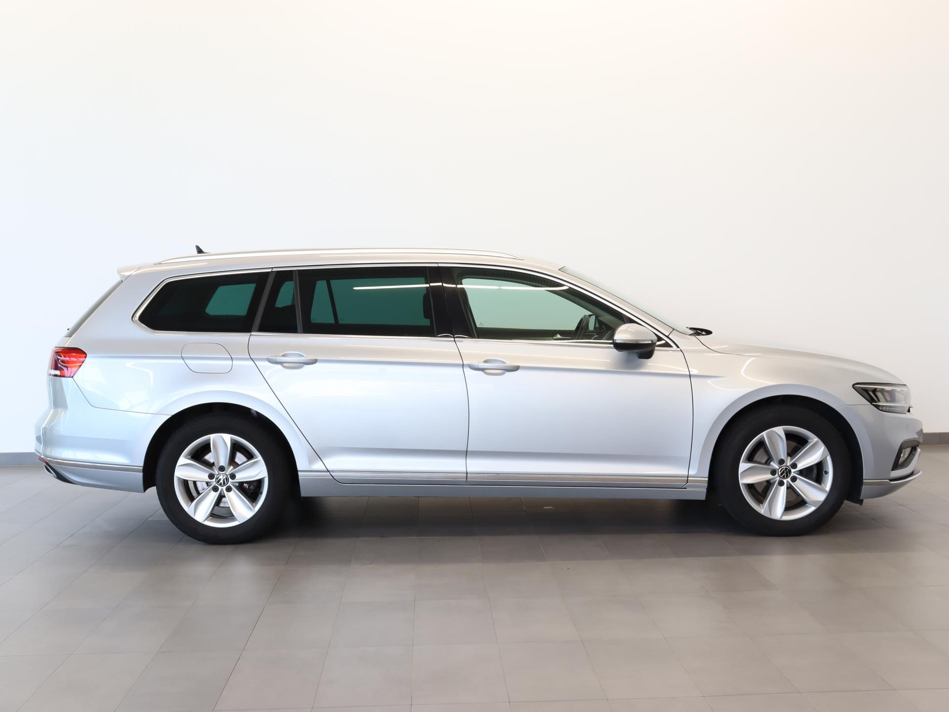 Volkswagen Passat, Variant Elegance 1.5 TSI 7DSG - fotka 3