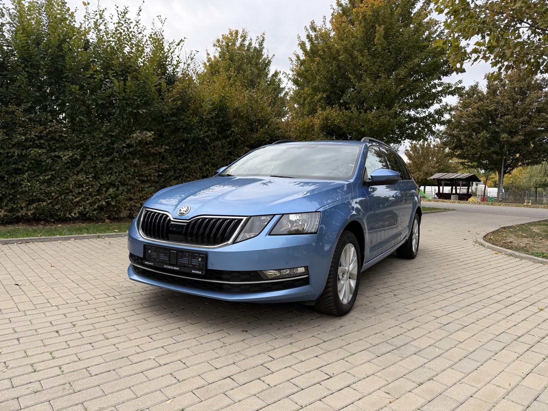 Škoda Octavia, 2.0 TSi STYLE DSG - fotka 2