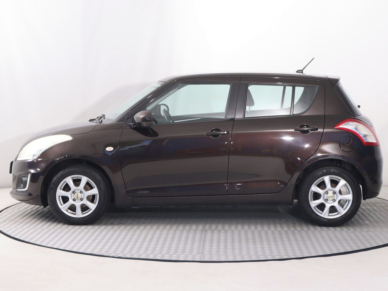 Suzuki Swift, 1.2, Serv.kniha - fotka 3