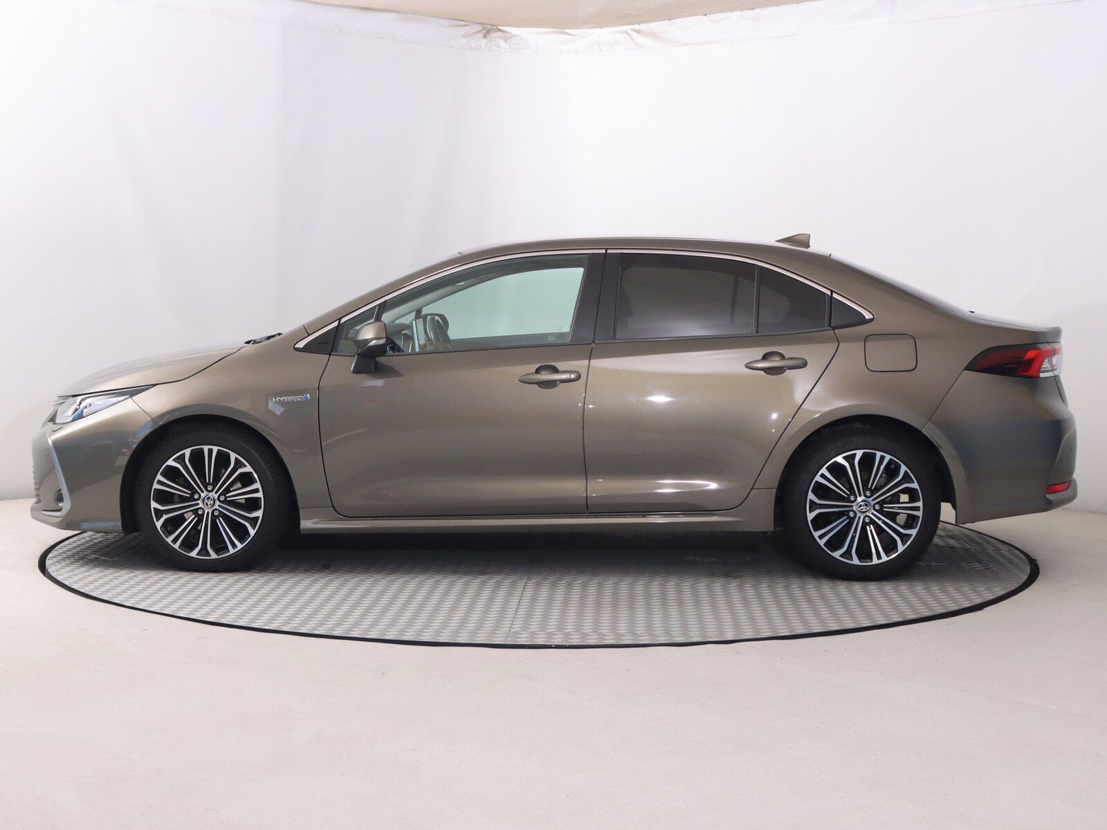 Toyota Corolla, 1.8 Hybrid, Style, Automat - fotka 3