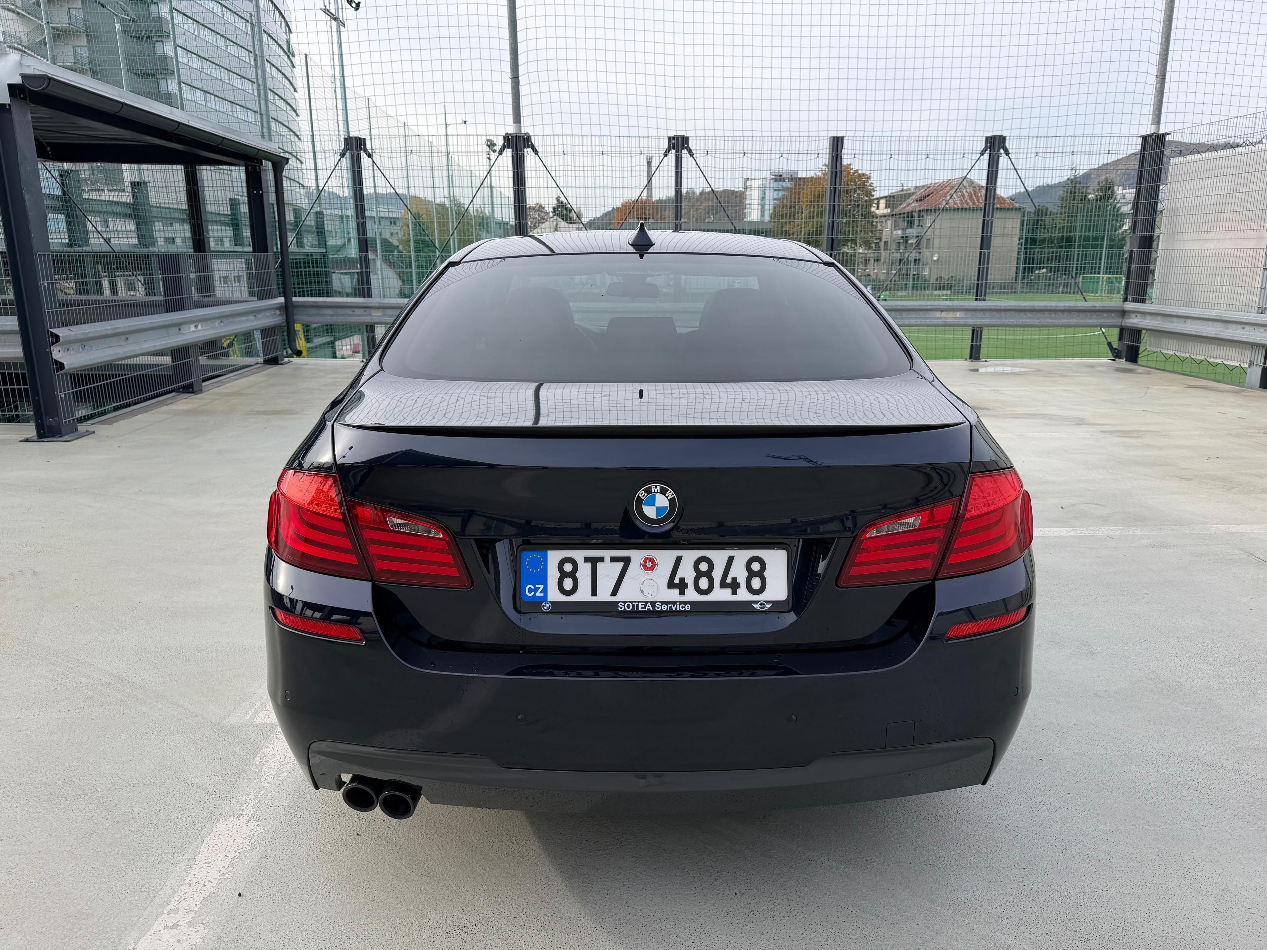 BMW Řada 5, 350d xDrive - fotka 4