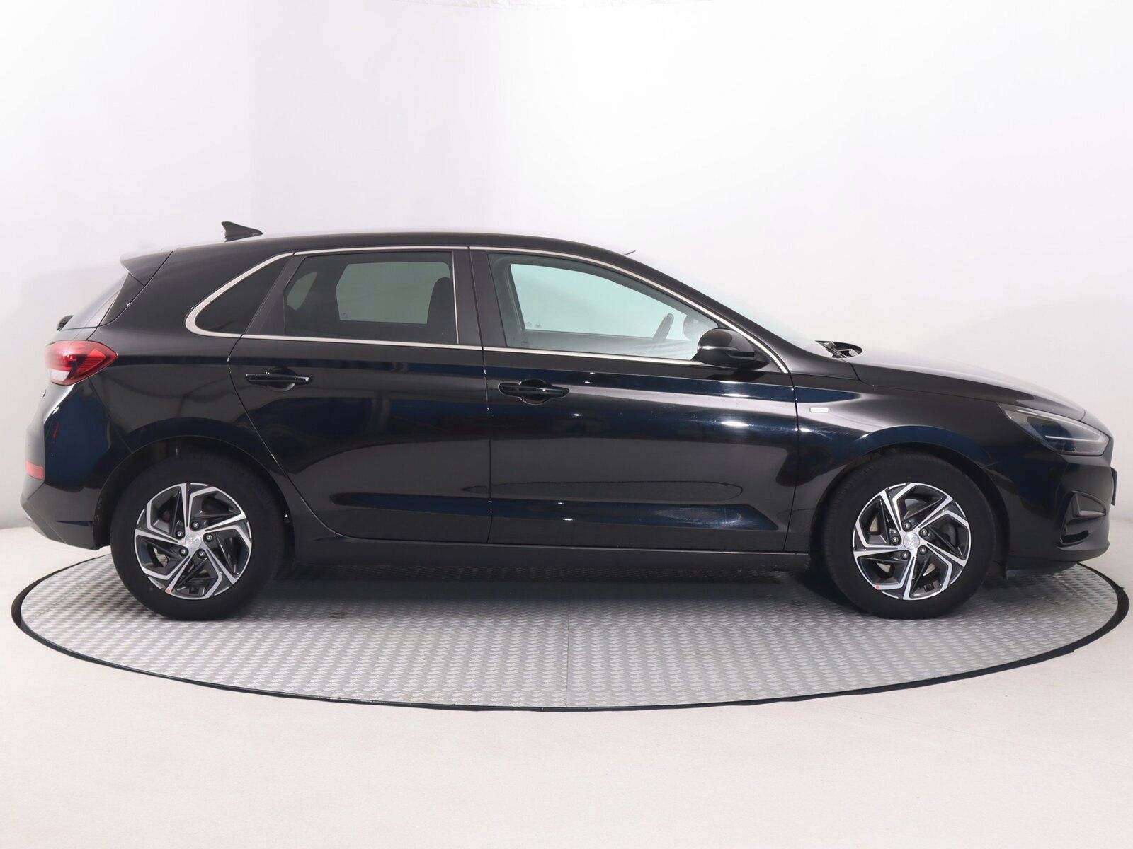Hyundai i30, 1.5 T-GDI MHEV, Style - fotka 6