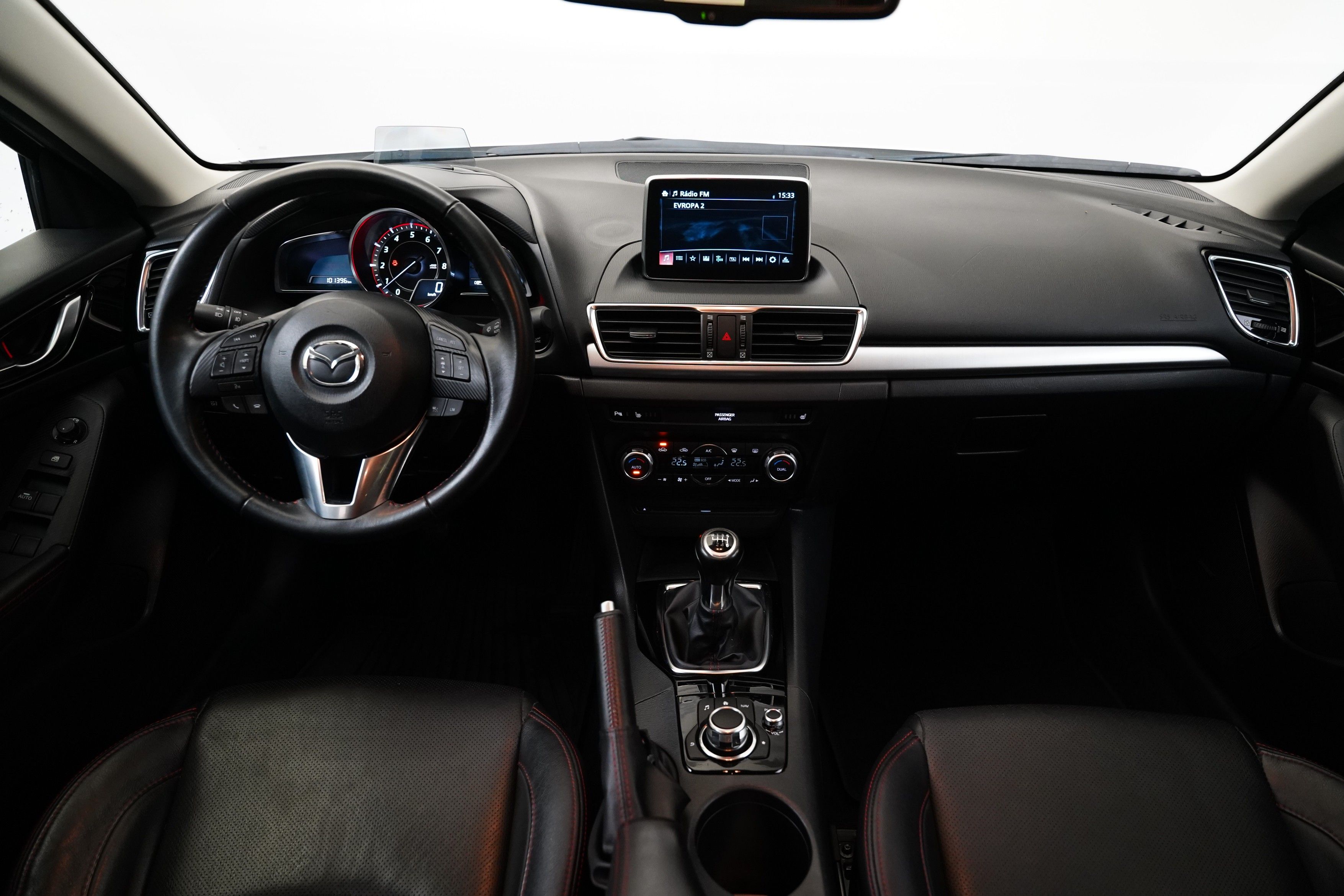 Mazda 3, 2.0 SkyActiv 88 kW - fotka 5