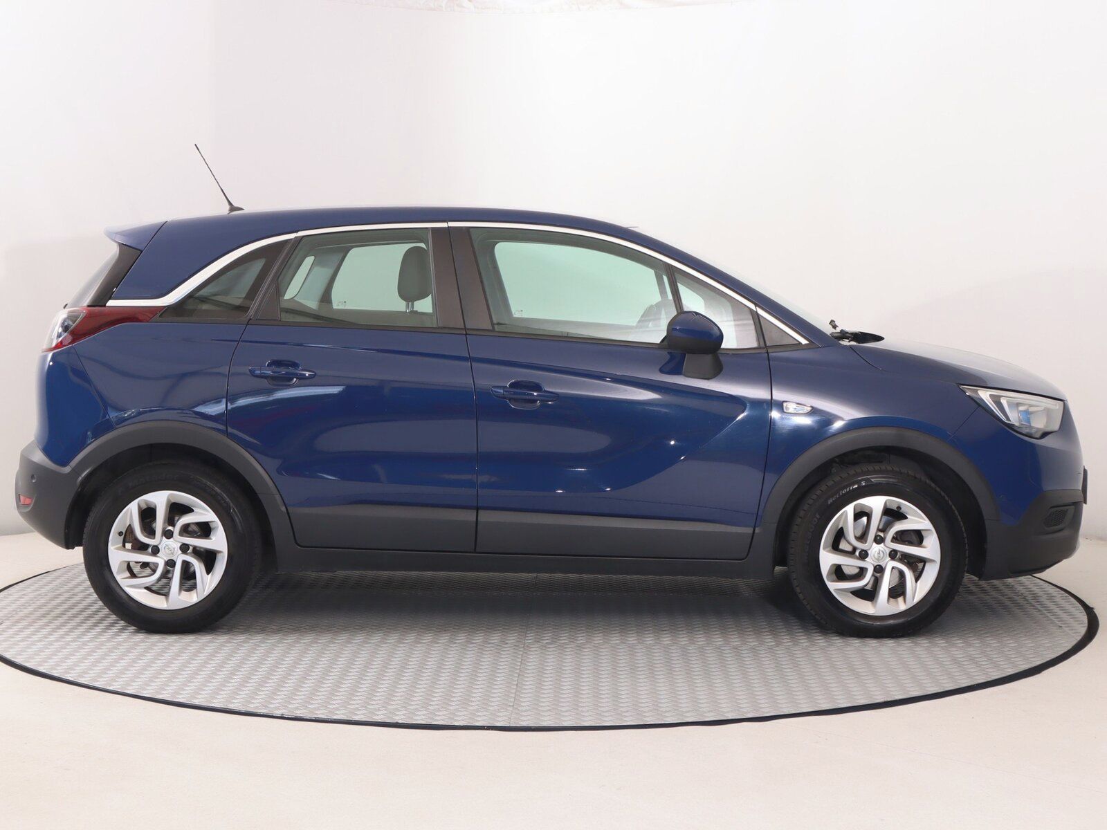 Opel Crossland, 1.2 Turbo, Automat, Serv.kniha - fotka 6
