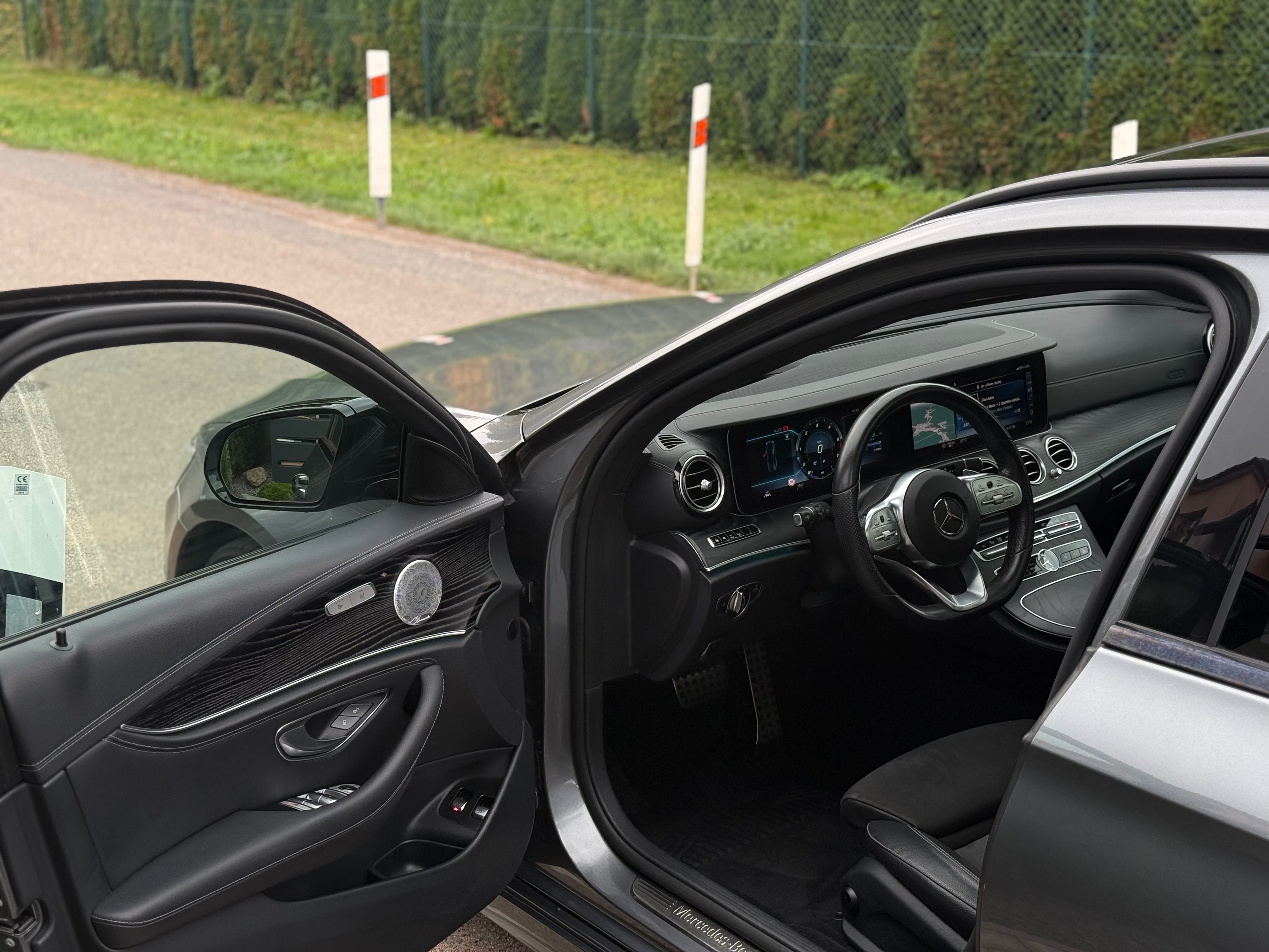 Mercedes-Benz Třídy E, Mercedes-Benz E 400d AMG Line - fotka 5