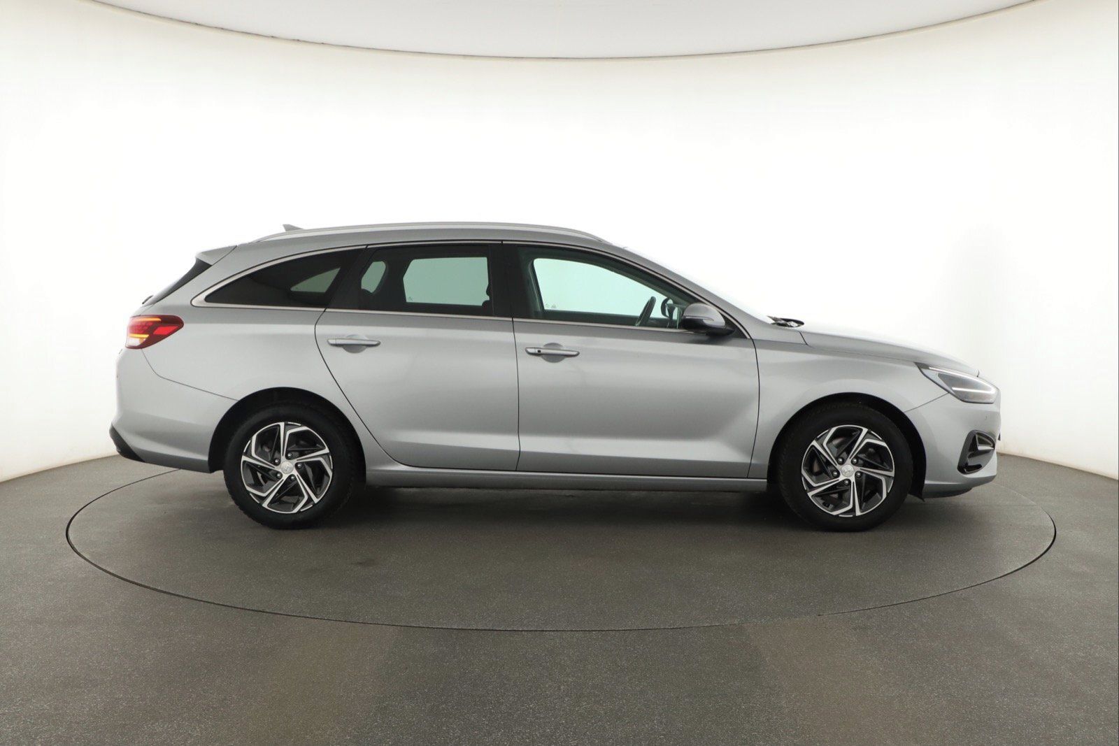 Hyundai i30, 1.0 T-GDI, Smart, ČR,1.maj - fotka 6