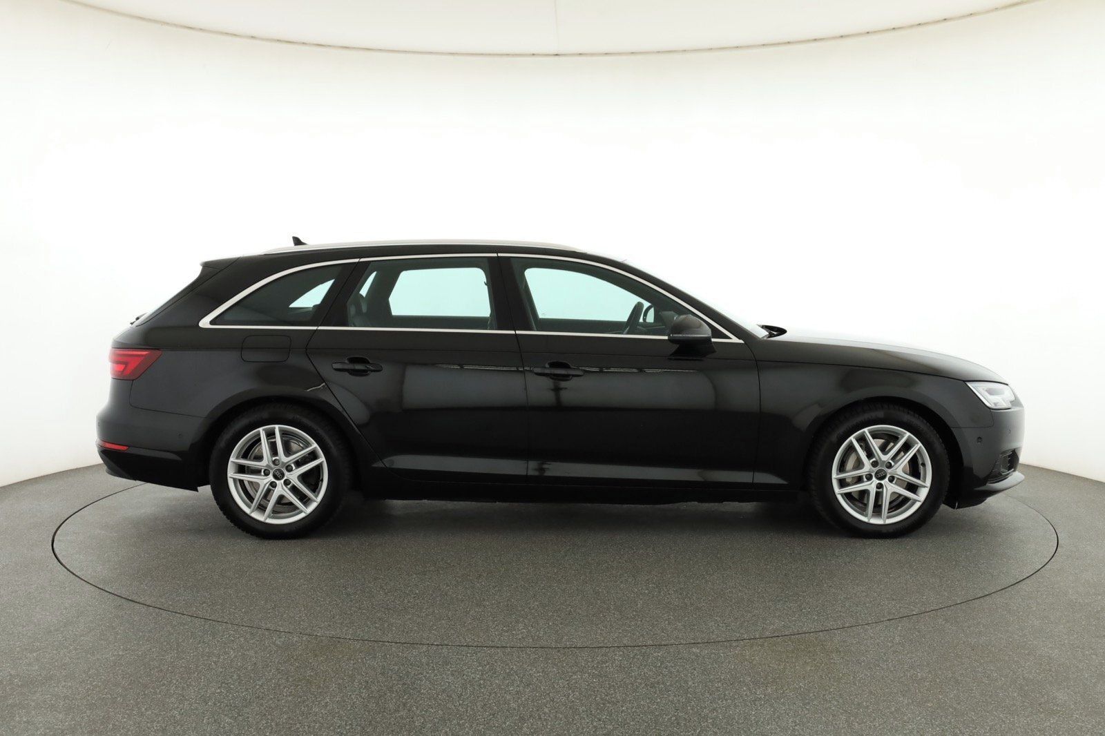 Audi A4, 2.0 TDI, 4X4, Automat - fotka 6