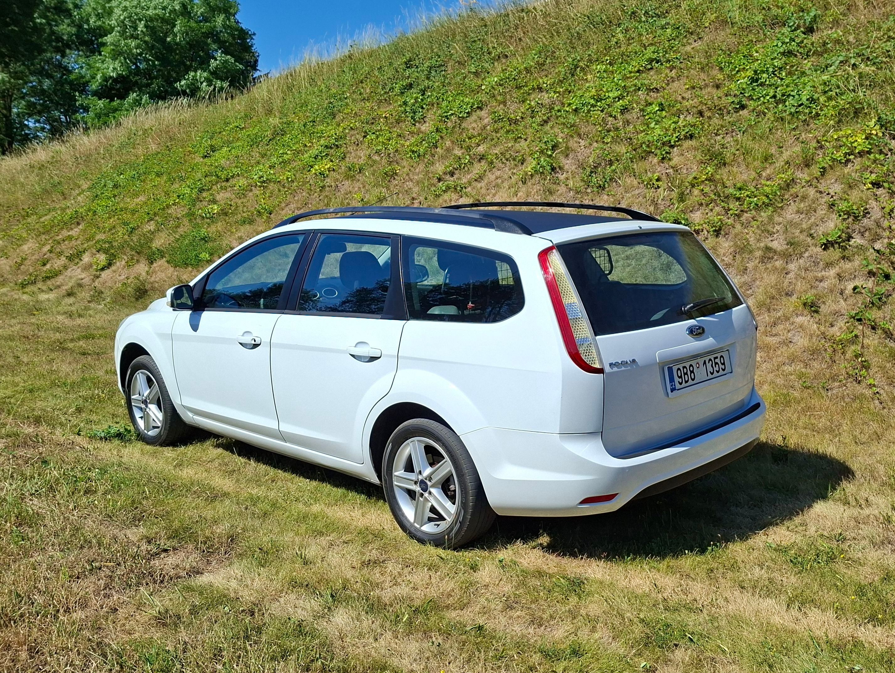 Ford Focus, 1.6 - 74 kW - fotka 3