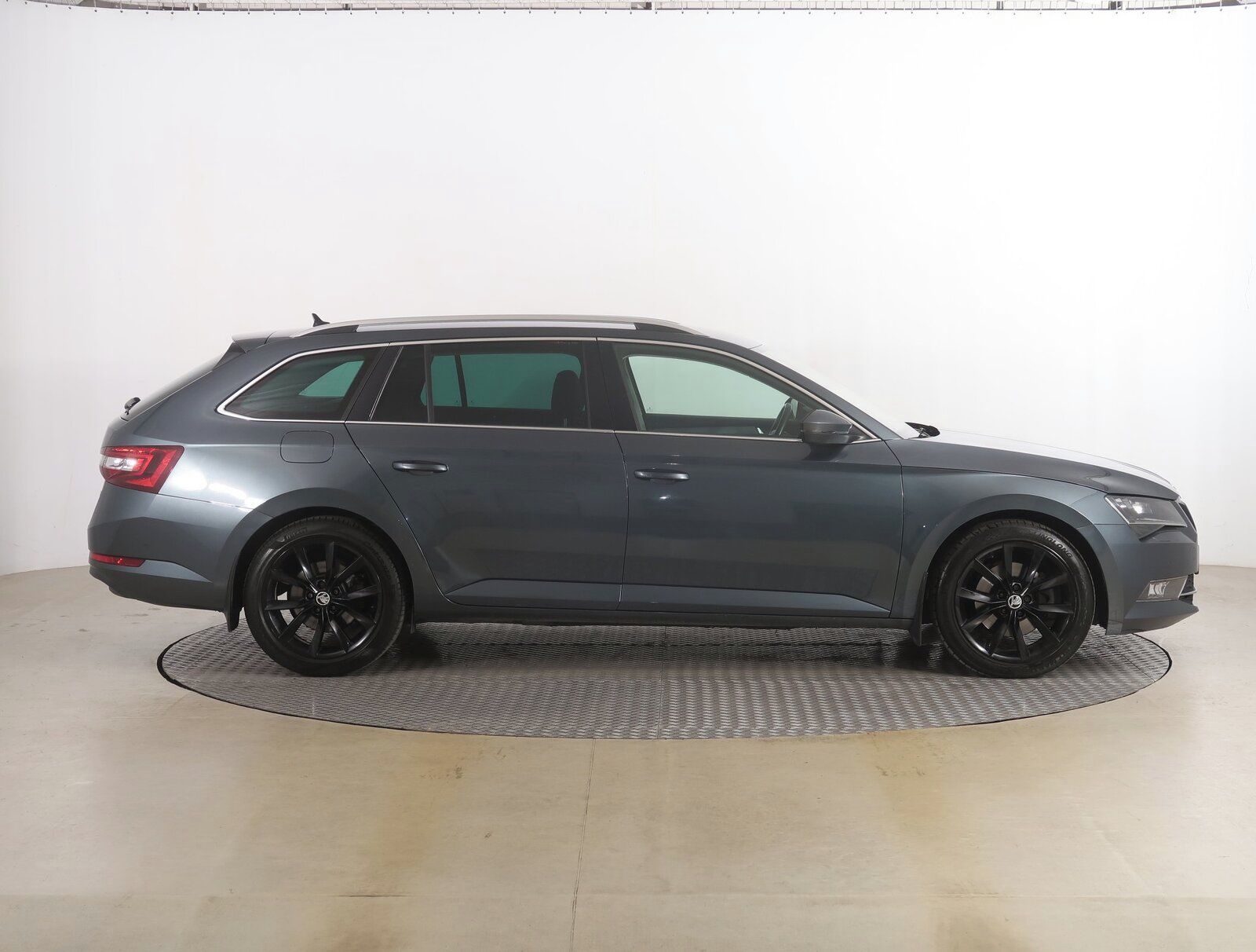 Škoda Superb, 2.0 TDI, Automat, Serv.kniha - fotka 6