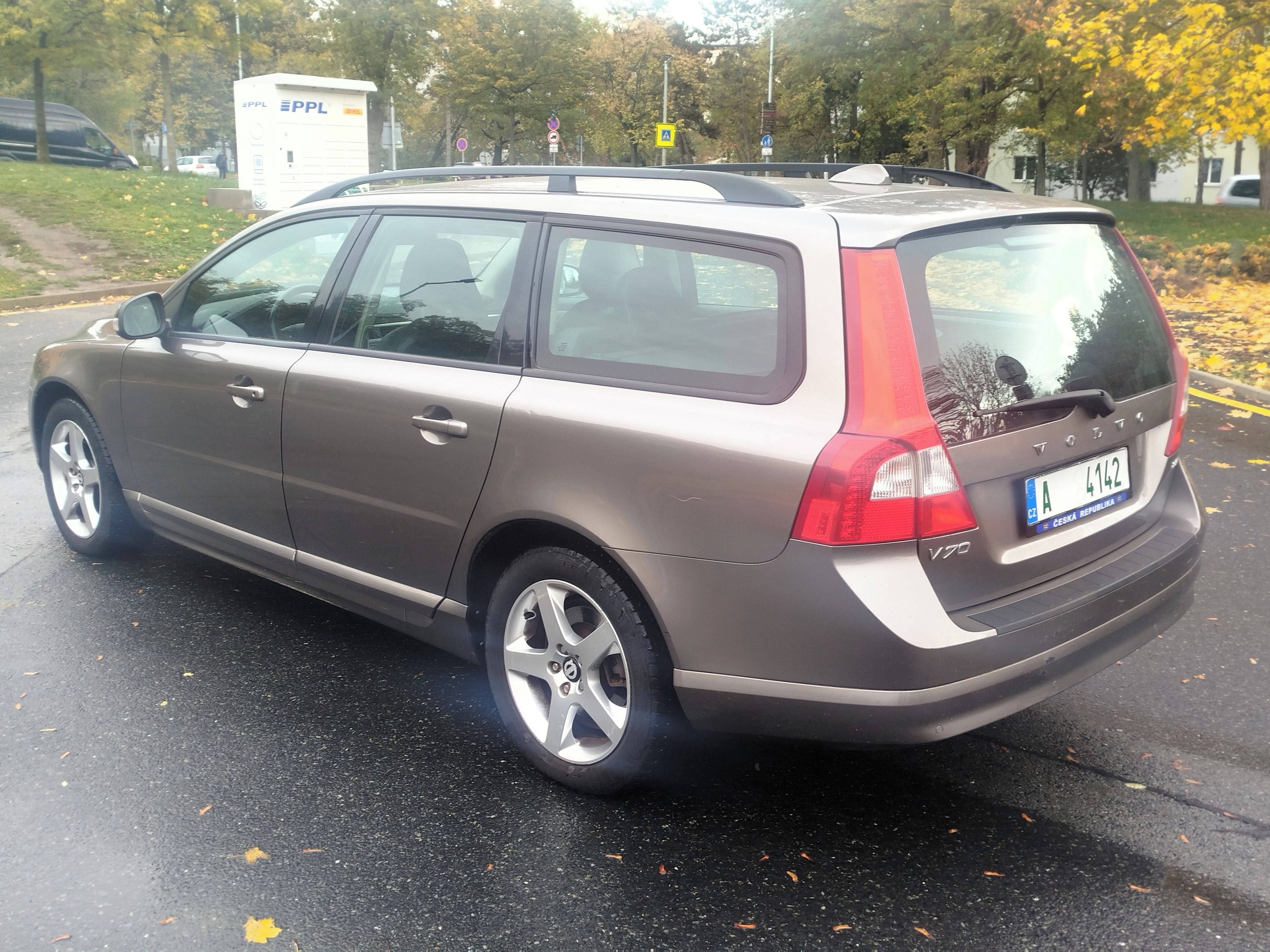 Volvo V70, 2.4 D5, manuál - fotka 2
