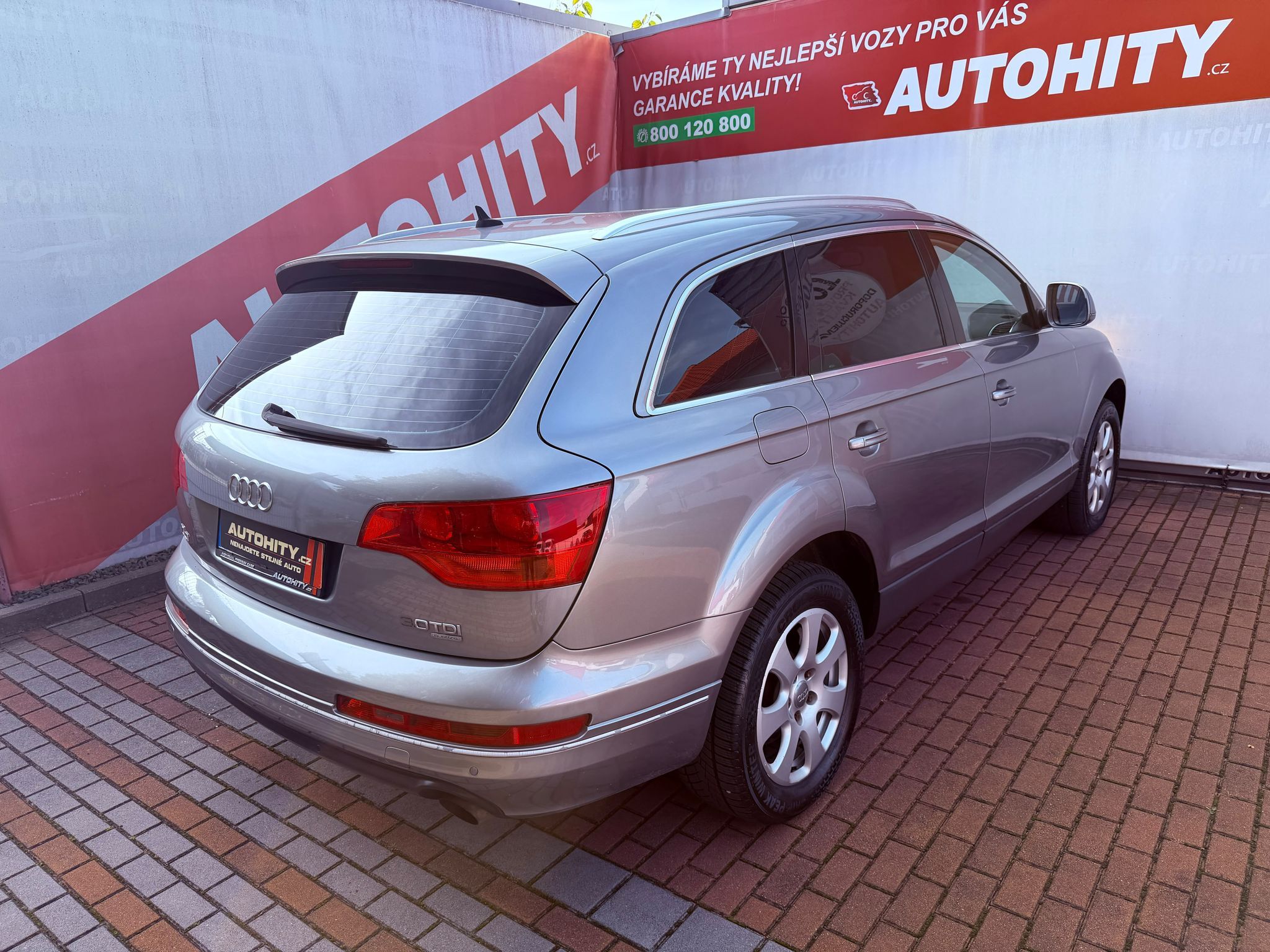 Audi Q7, 3.0 TDi Quattro Tiptronic - fotka 6
