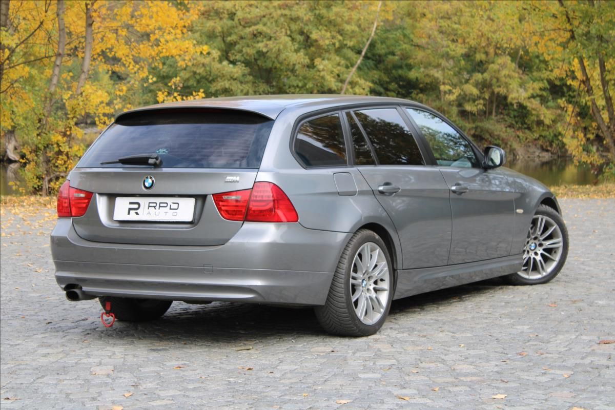 BMW Řada 3, 318d Touring / M-Paket / Manuá - fotka 2