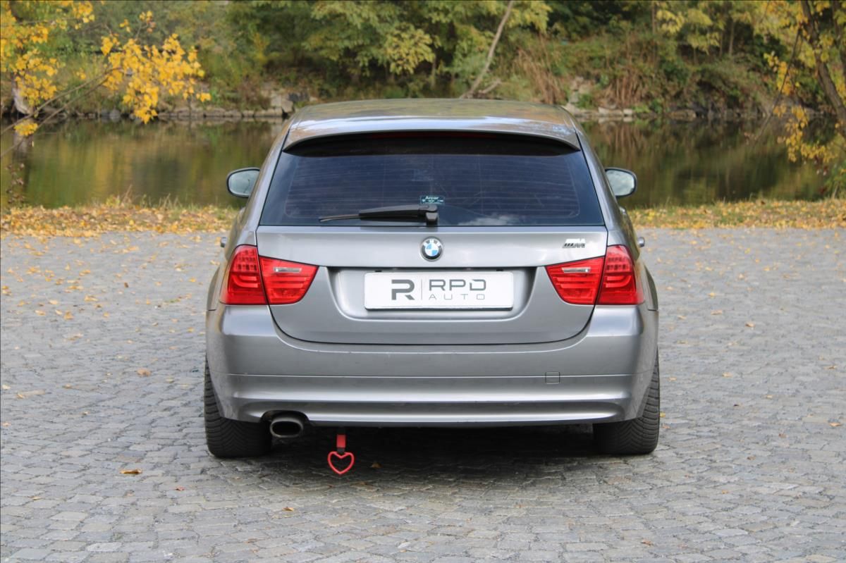 BMW Řada 3, 318d Touring / M-Paket / Manuá - fotka 5