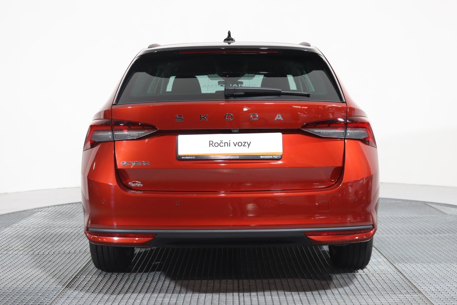 Škoda Octavia, COMBI SELECTION 1,5 TSI DSG/ T - fotka 6