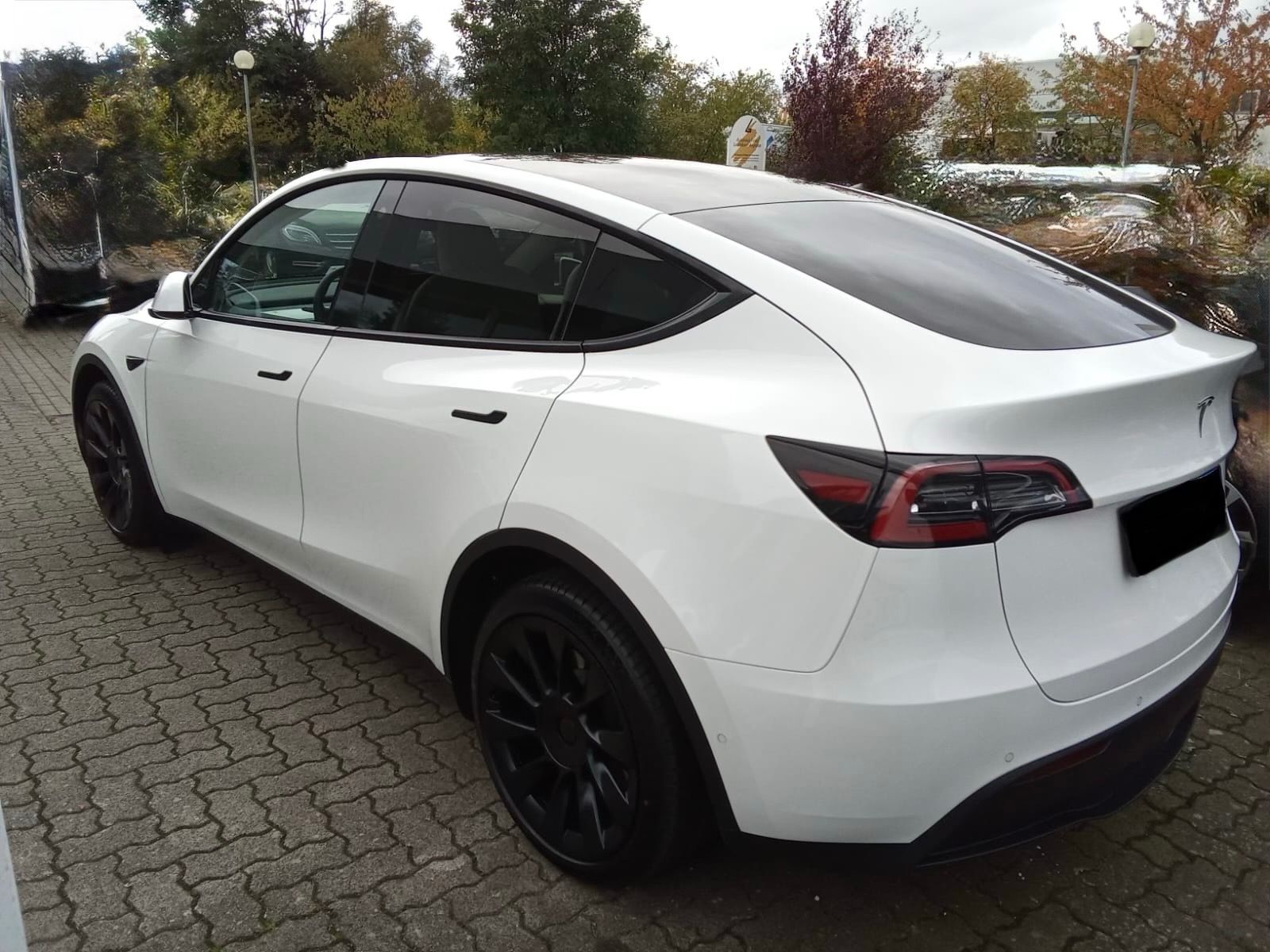 Tesla Model Y, LongR 20” Dual Custum 8LetZar - fotka 3