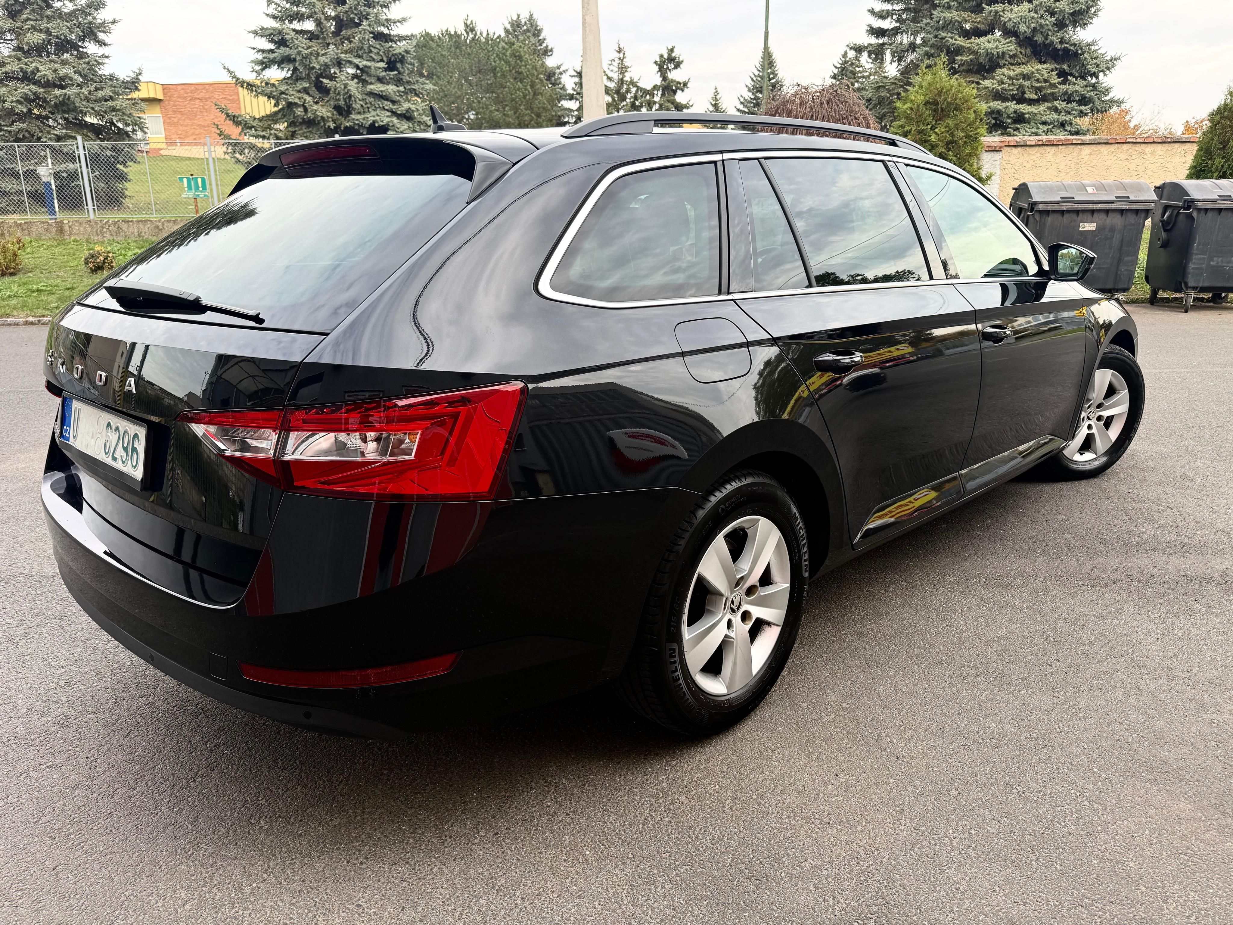 Škoda Superb, 2021 FACELIFT, DSG, VIRTUAL - fotka 6