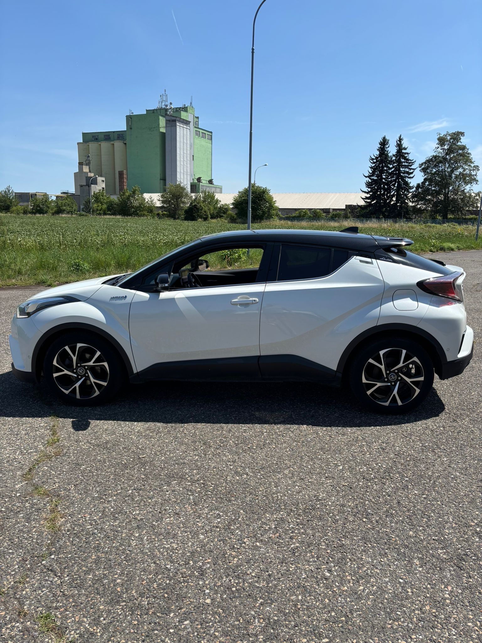 Toyota C-HR, Toyota CHR 1,8 hybrid - fotka 5