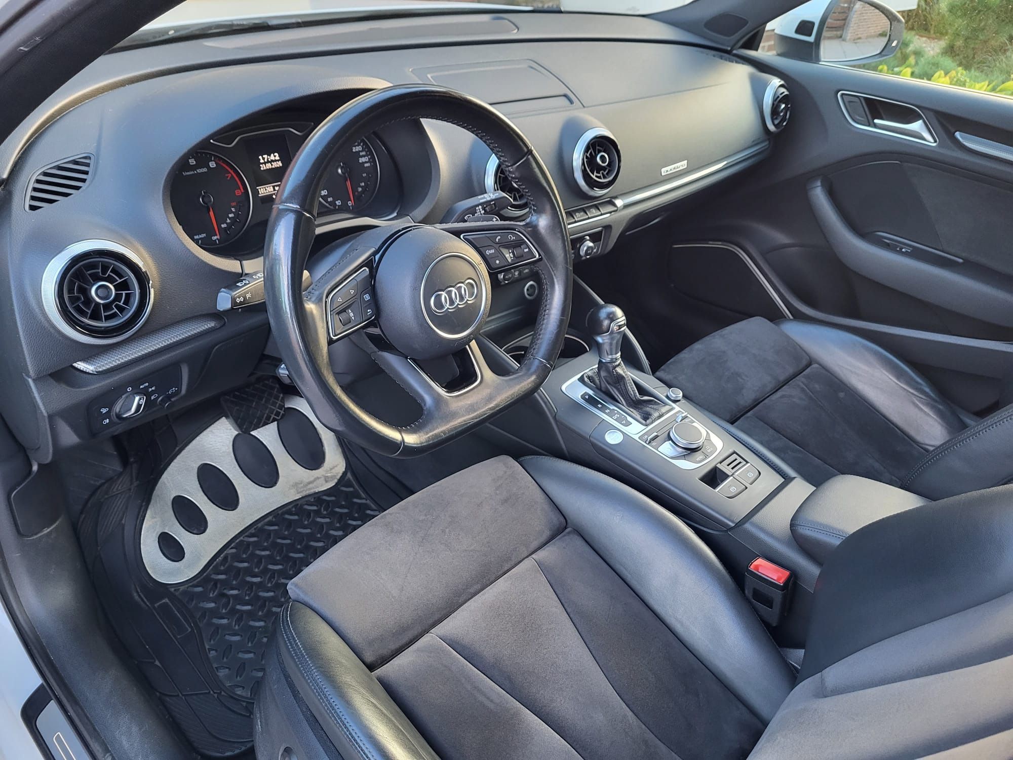Audi A3, Audi A3 Quattro, 140kW, S line - fotka 6