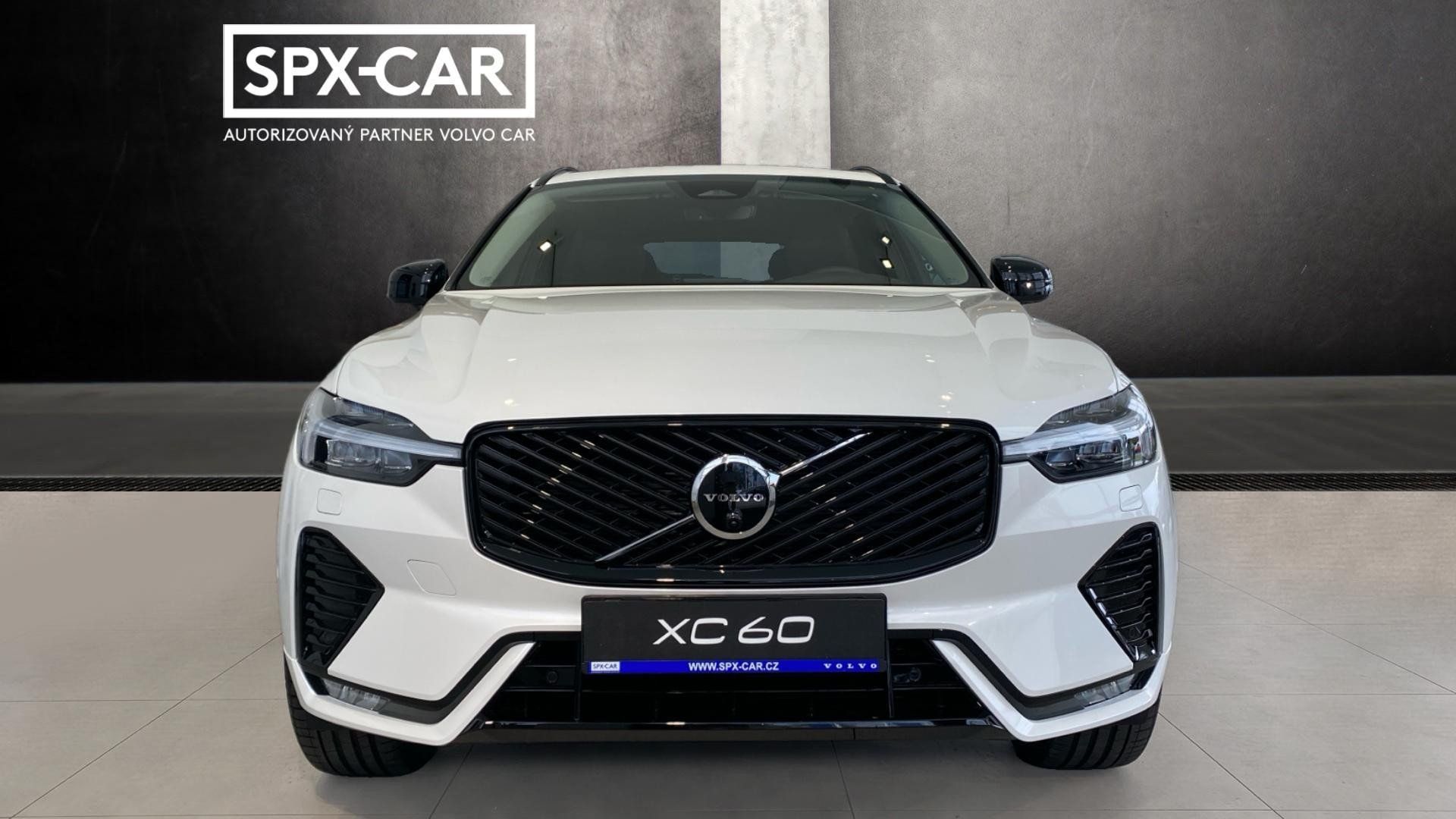 Volvo XC60, PLUS DARK, B5 AWD, 184+10 kW / - fotka 2