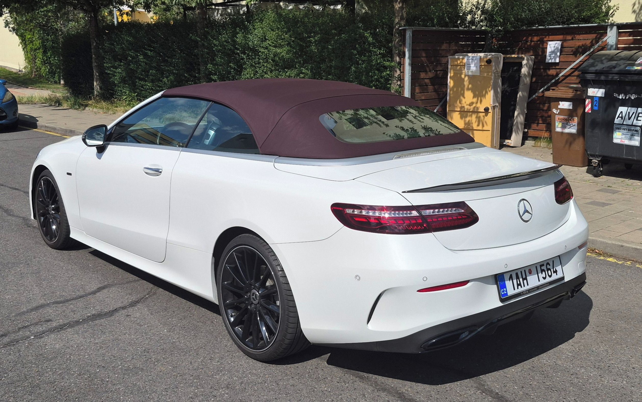 Mercedes-Benz Třídy E, 2,0 AMG Style  Night Edition - fotka 3
