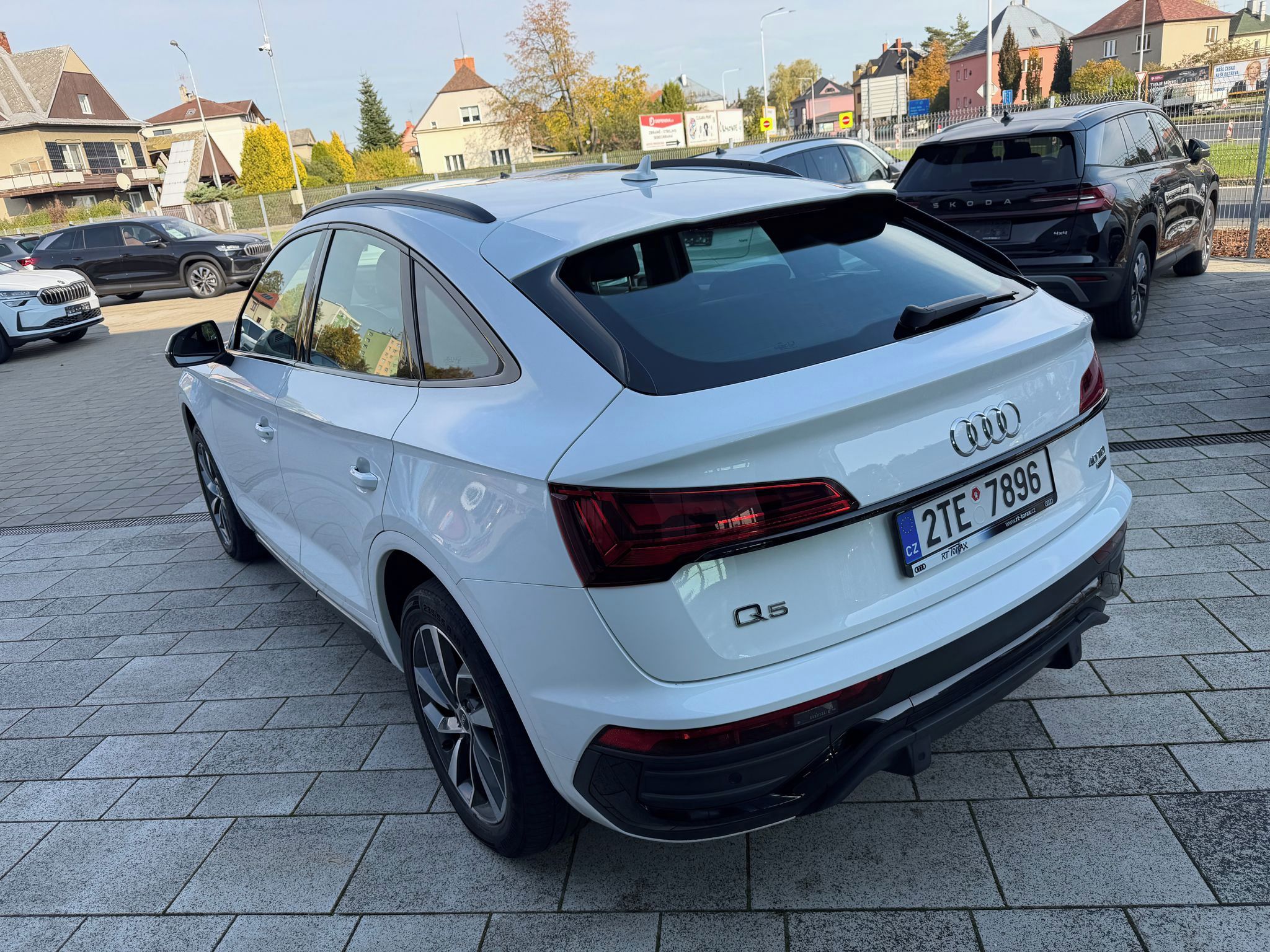 Audi Q5, Advanced 40TDI 150kW Sportback - fotka 3