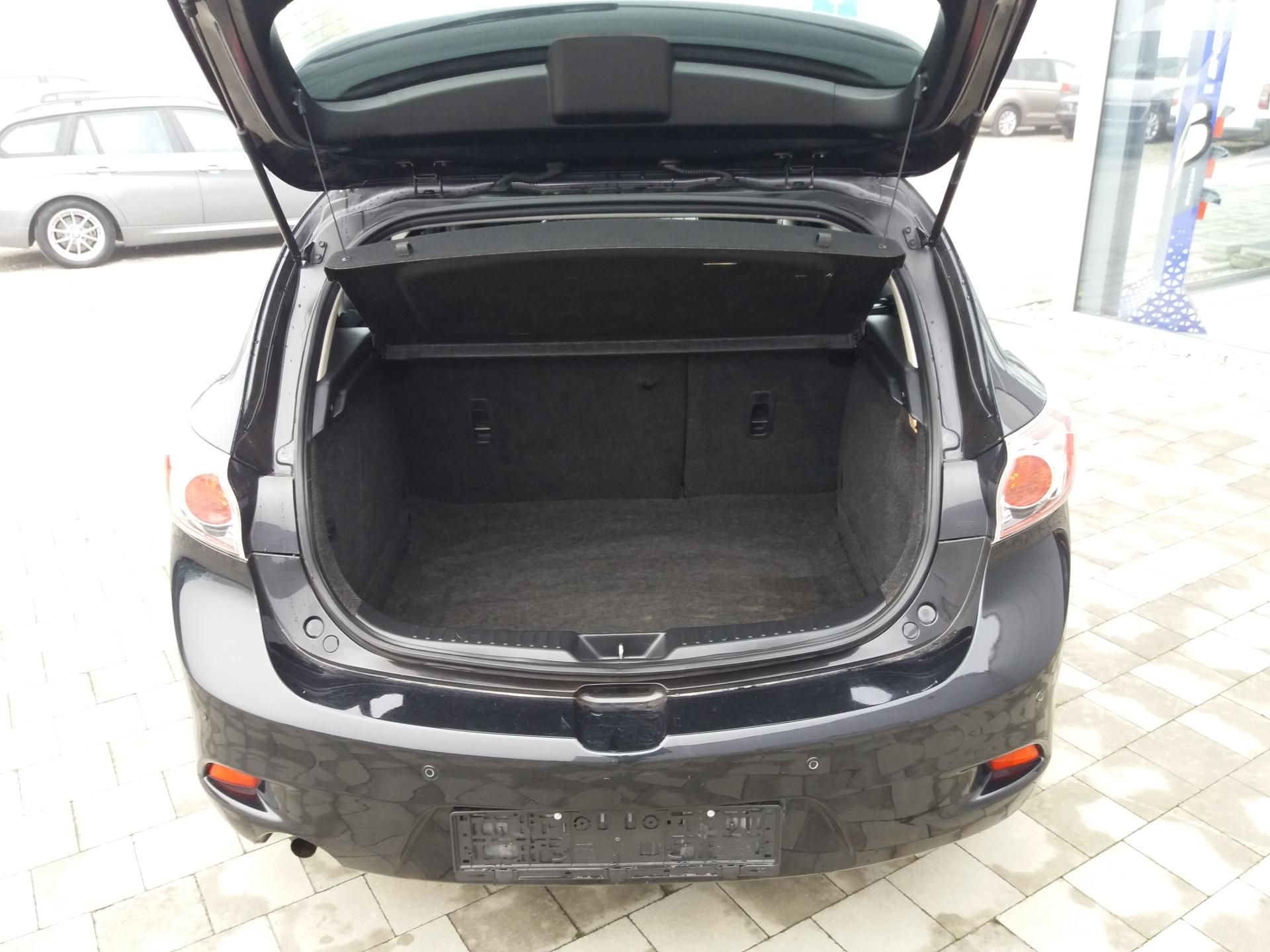 Mazda 3, 1.6i,77kW,VÝHŘEV.SEDA+ČEL.SKLO - fotka 6