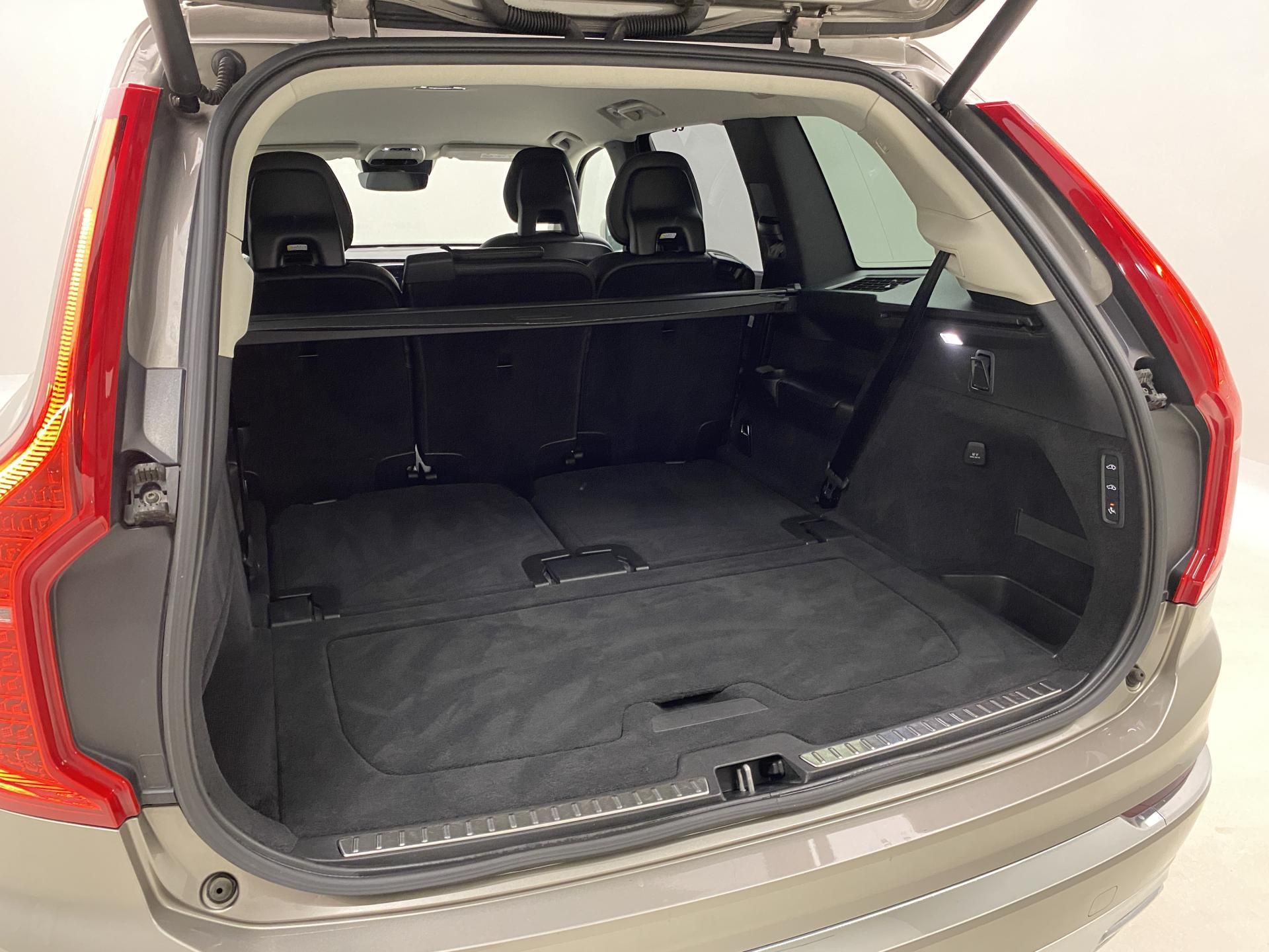 Volvo XC90, B5 AWD INSCRIPTION AUT CZ 7m - fotka 6