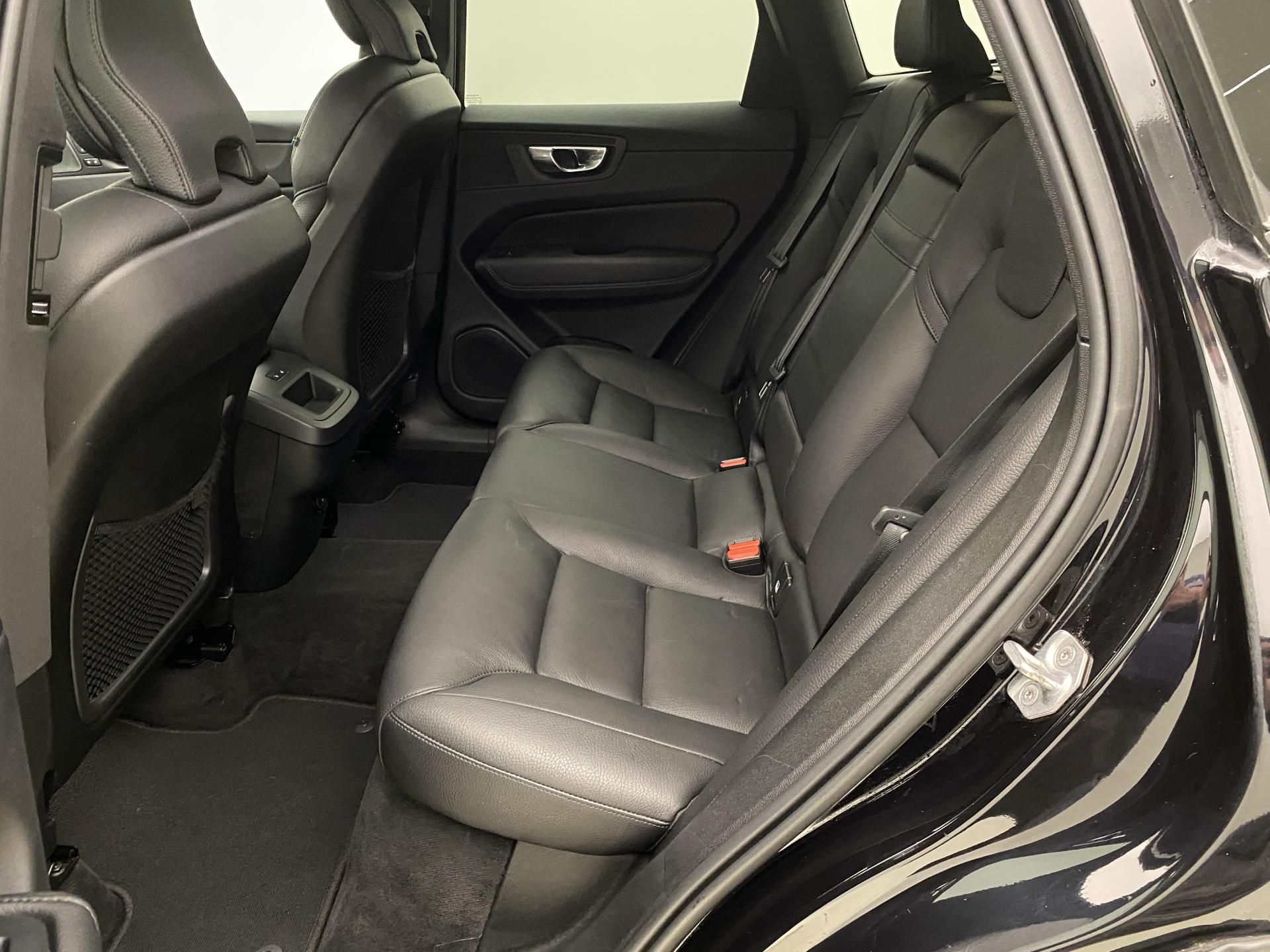 Volvo XC60, B5 AWD INSCRIPTION AUT - fotka 5